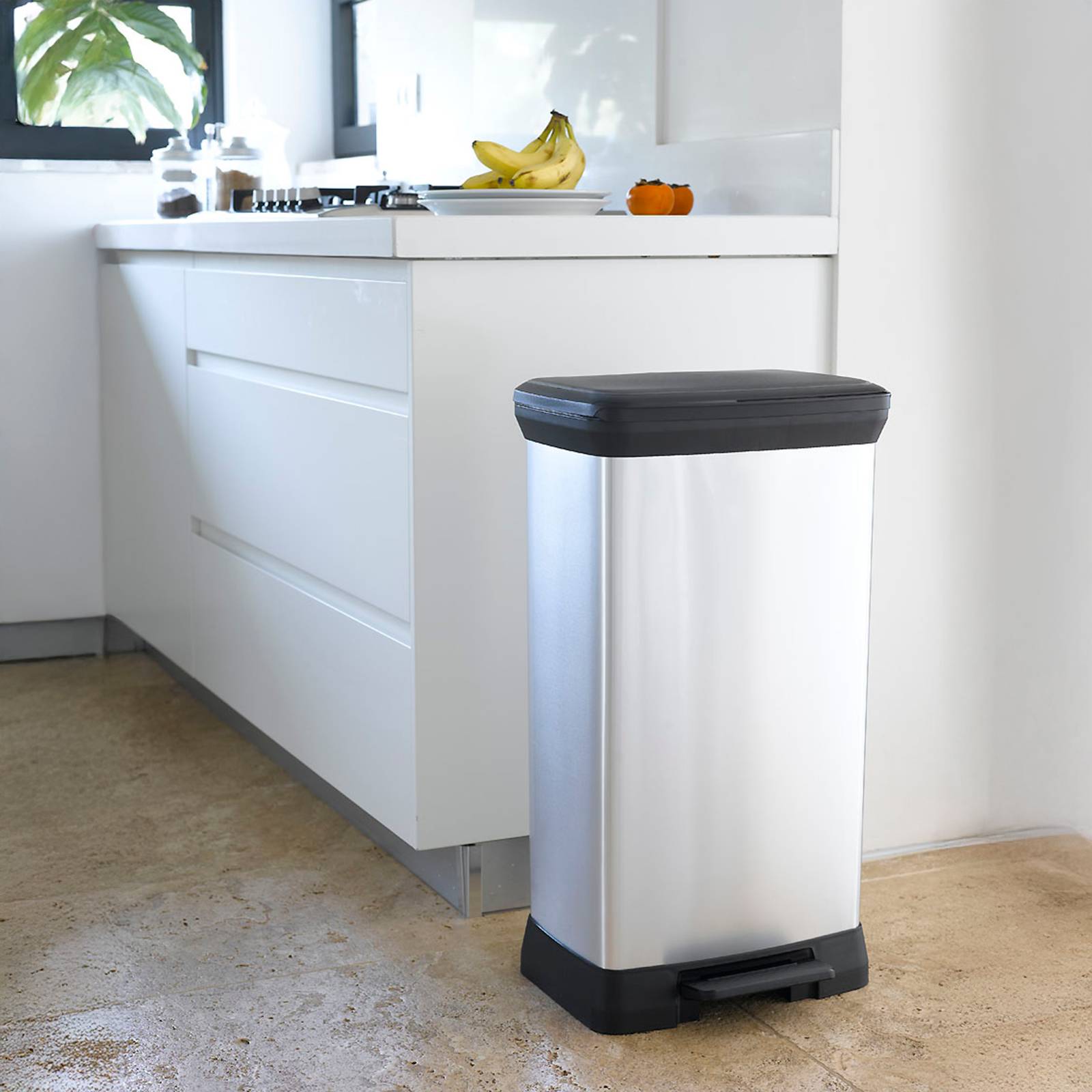 Odpadkový koš s pedálem Deco Bin 50 l CURVER