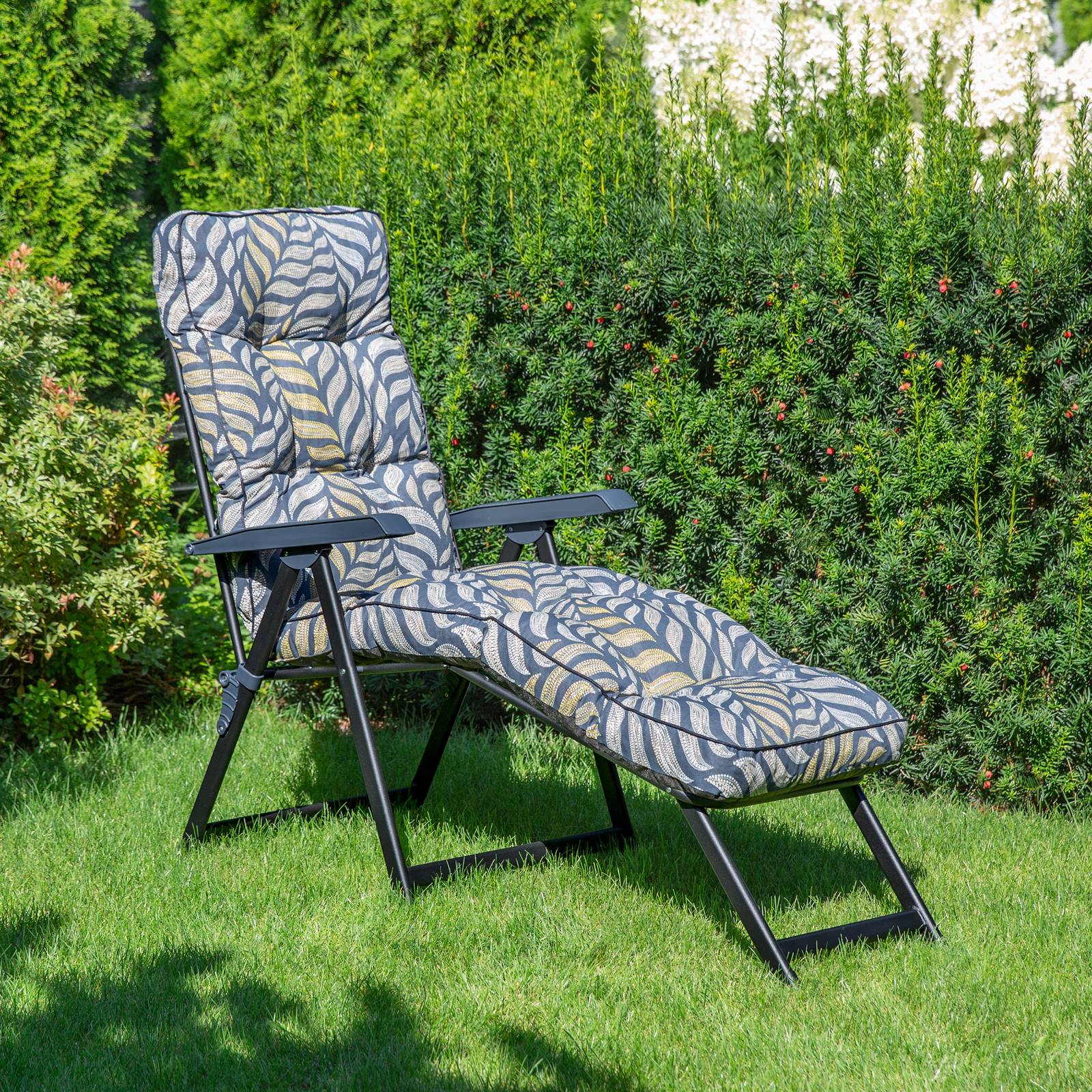 Polohovacie záhradné lehátko Lena Lounger Black Edition G050-06IB PATIO