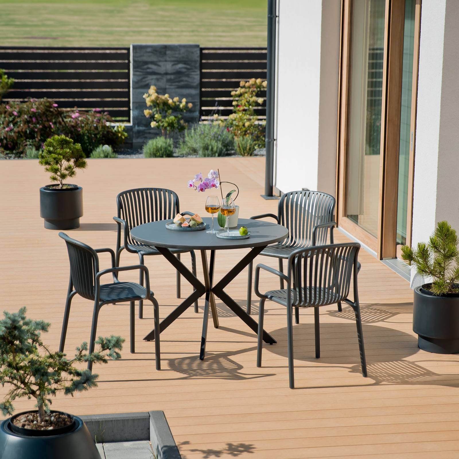 Stół ogrodowy Lukka 100 cm antracytowy PATIO