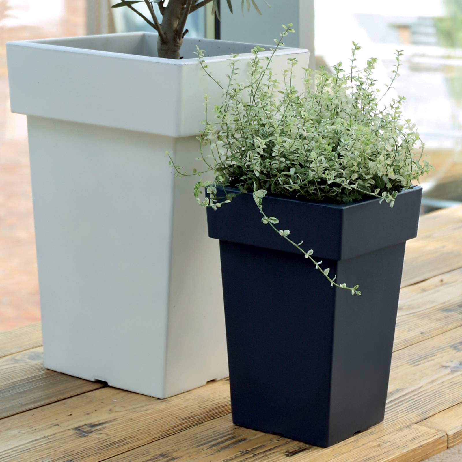Donica Lofly Square  23,4 x 23,4 x 35,6 cm antracyt PROSPERPLAST