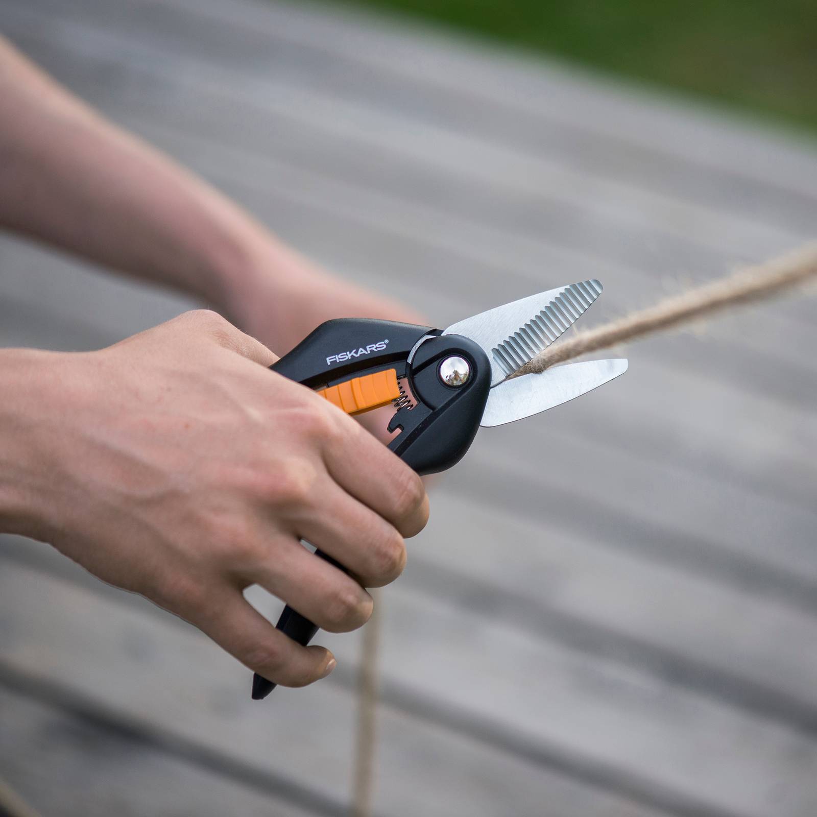 Nożyce uniwersalne SingleStep™ SP28 FISKARS