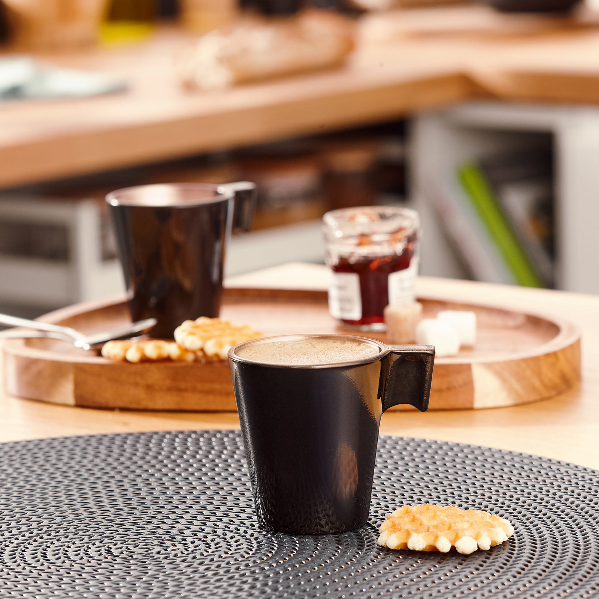 Šálek na espresso Flashy Black 80 ml LUMINARC