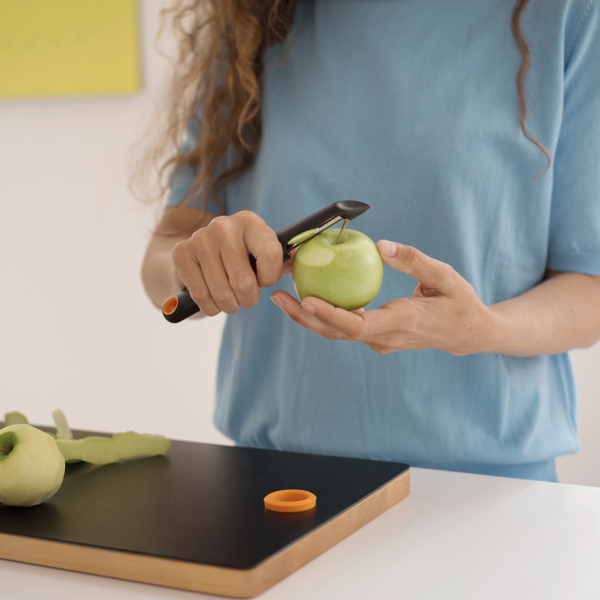 Škrabka  s pohyblivou hlavou Functional Form 18 cm FISKARS