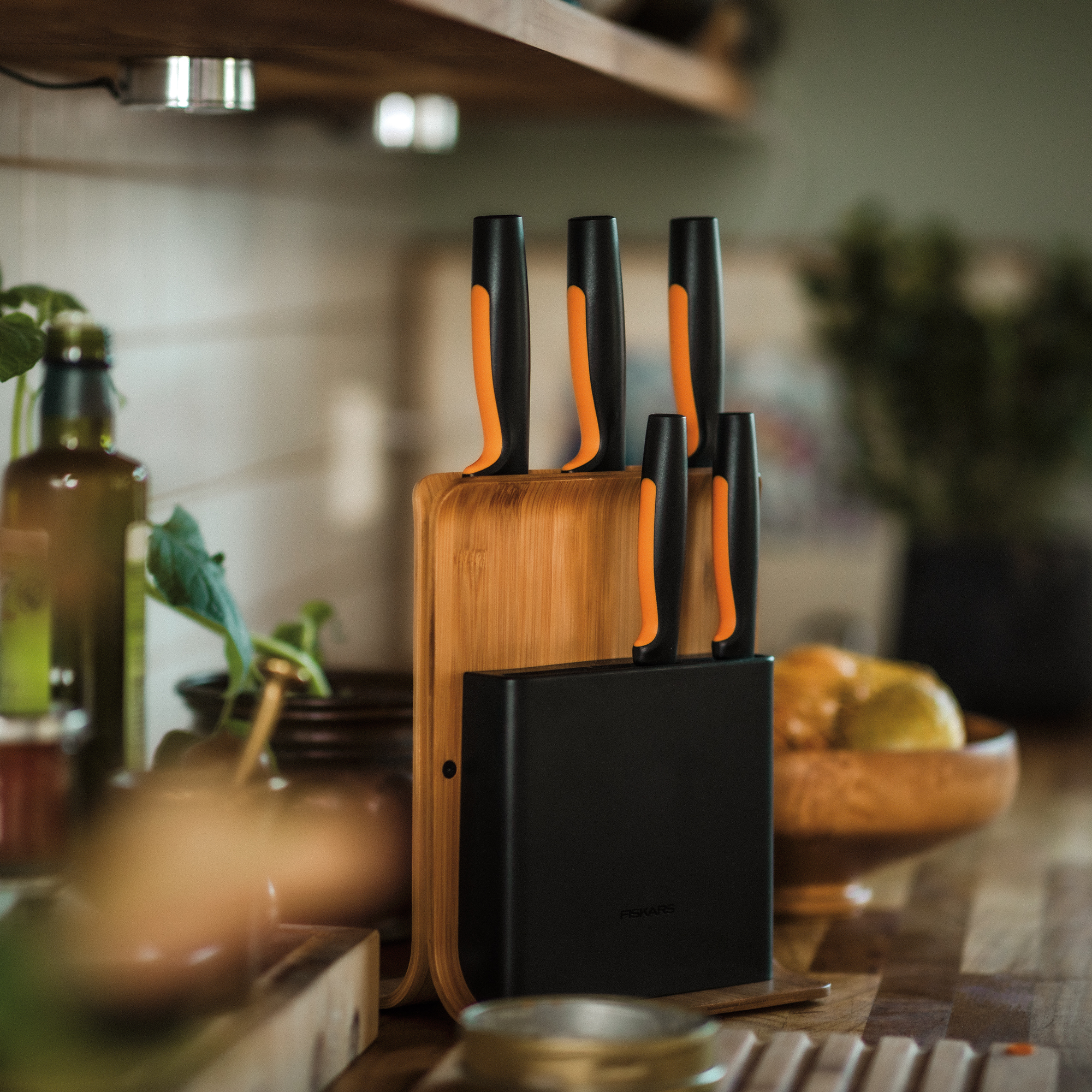 Sada 5 nožů v bambusovém bloku Functional Form FISKARS