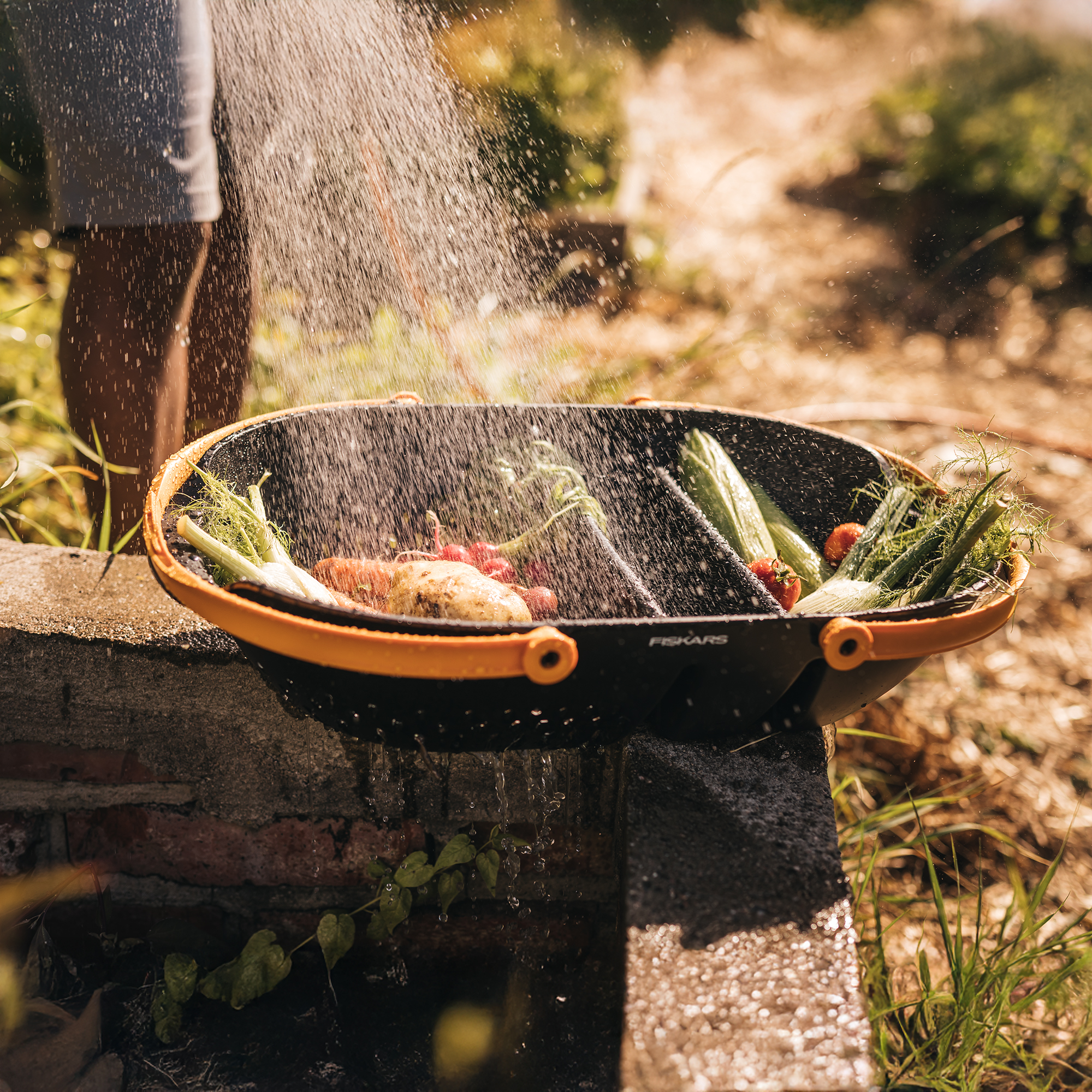 Koszyk do zbiorów warzyw i owoców Plus™ FISKARS