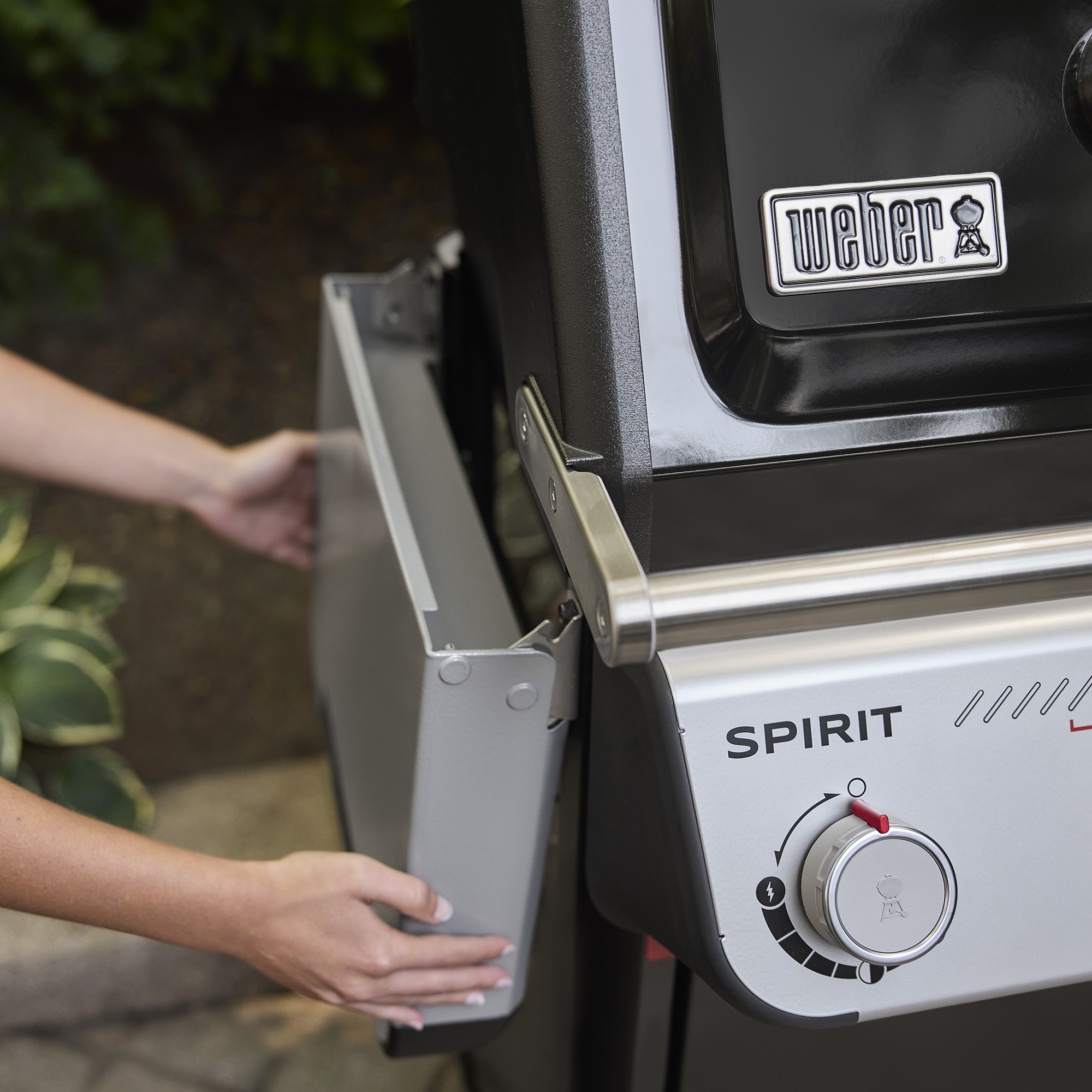 Grill gazowy Spirit EP-325 WEBER 1500907 + pokrowiec GRATIS