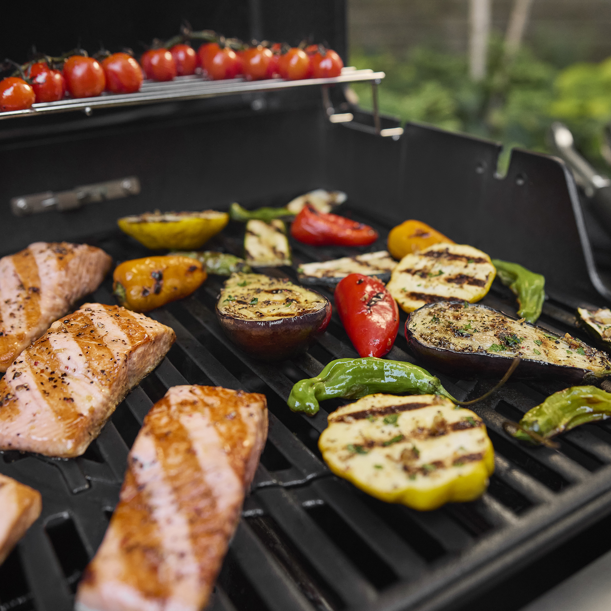 Grill gazowy Spirit EP-425 WEBER 1500953 + pokrowiec GRATIS