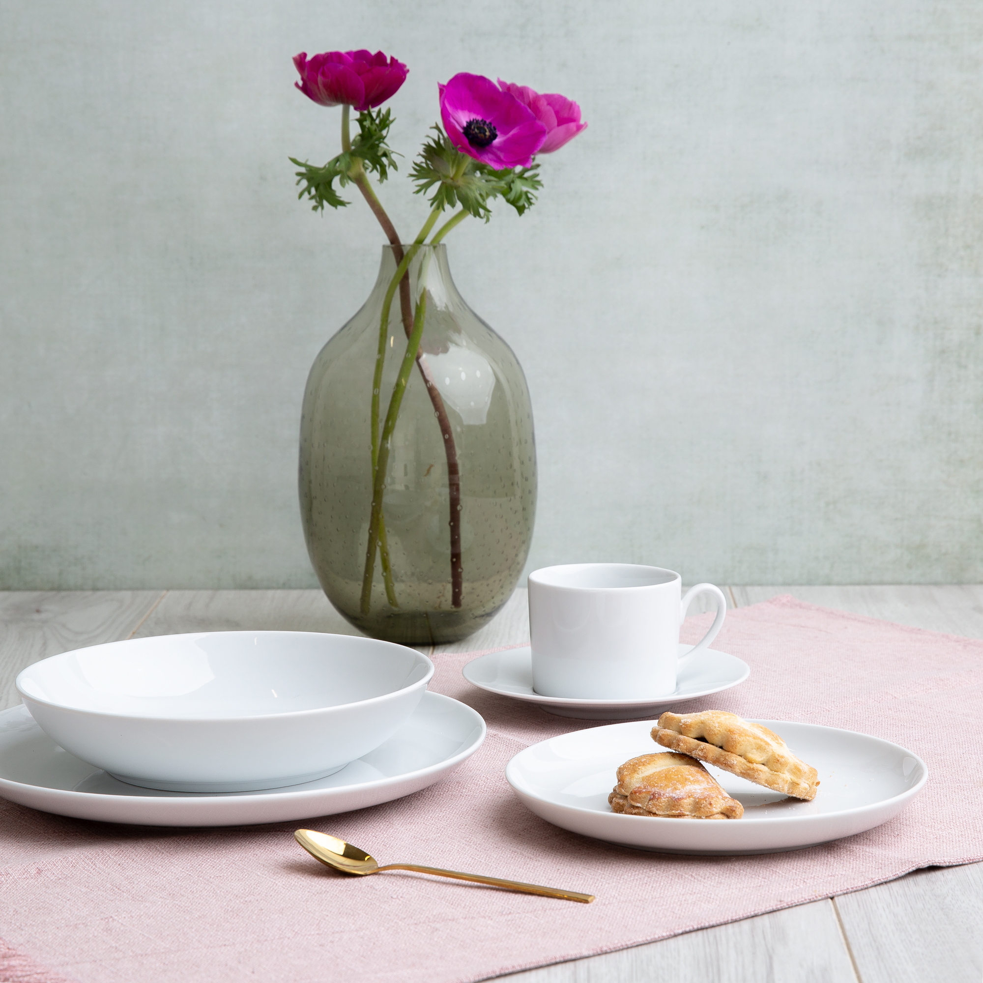 Dinner and coffee set for 6 people 30-piece Nora KAROLINA  