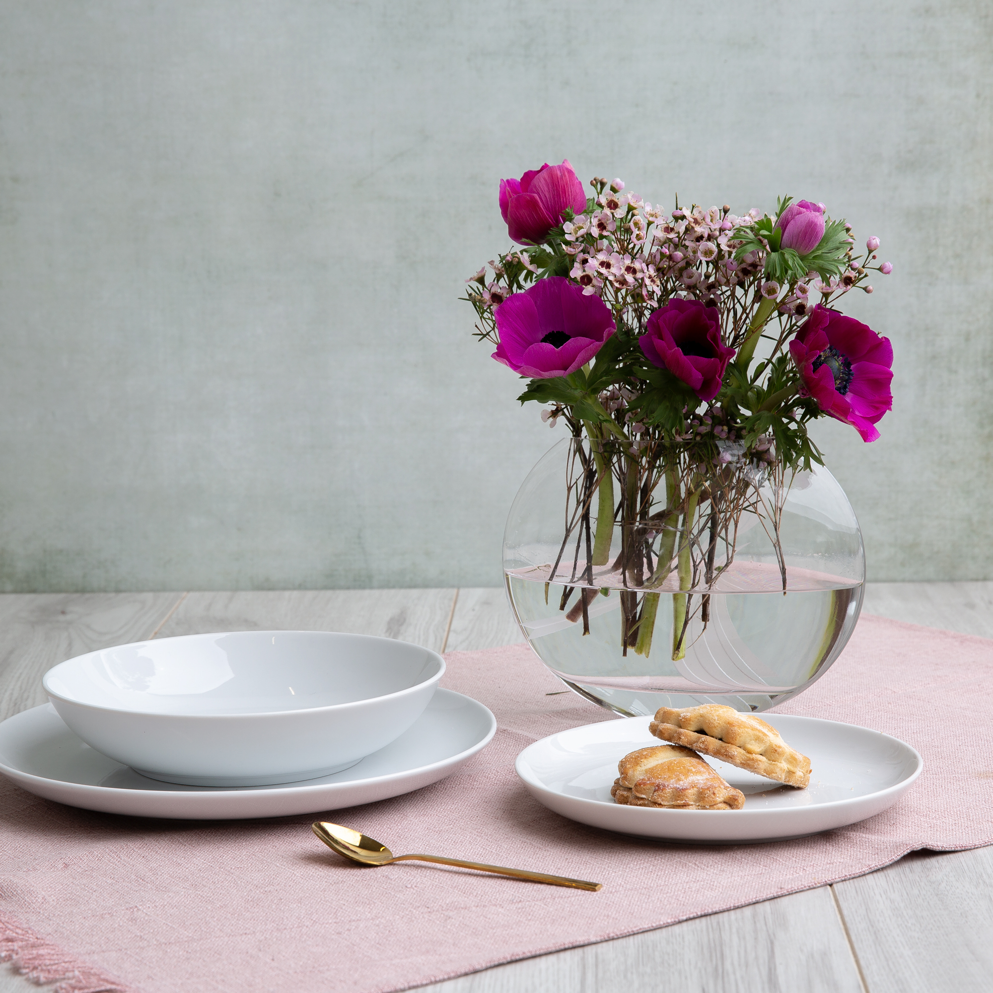 Dinner and coffee set for 6 people 30-piece Nora KAROLINA  