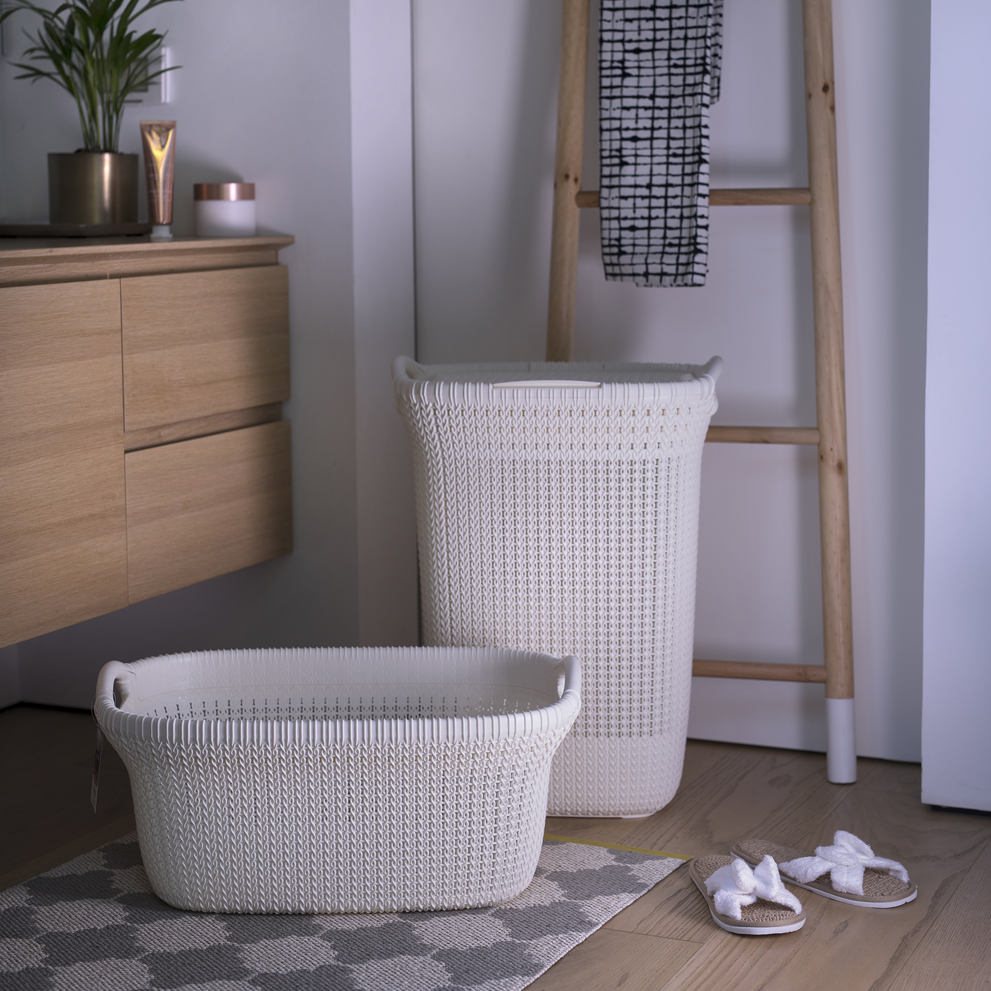 Krémový kôš na bielizeň Knit 57 l CURVER