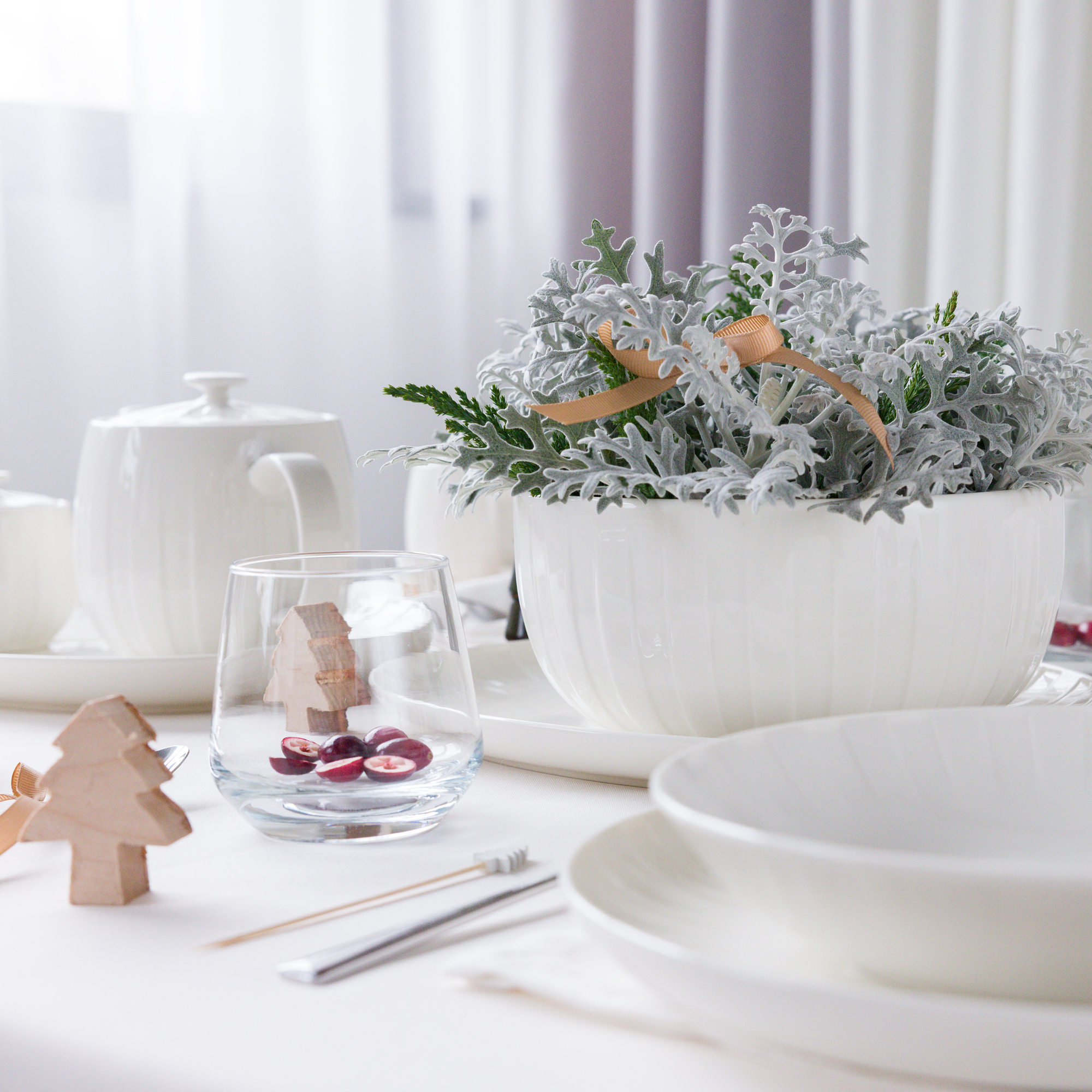 Biela obedová a kávová súprava pre 6 osôb Ligne 48-dielna AMBITION