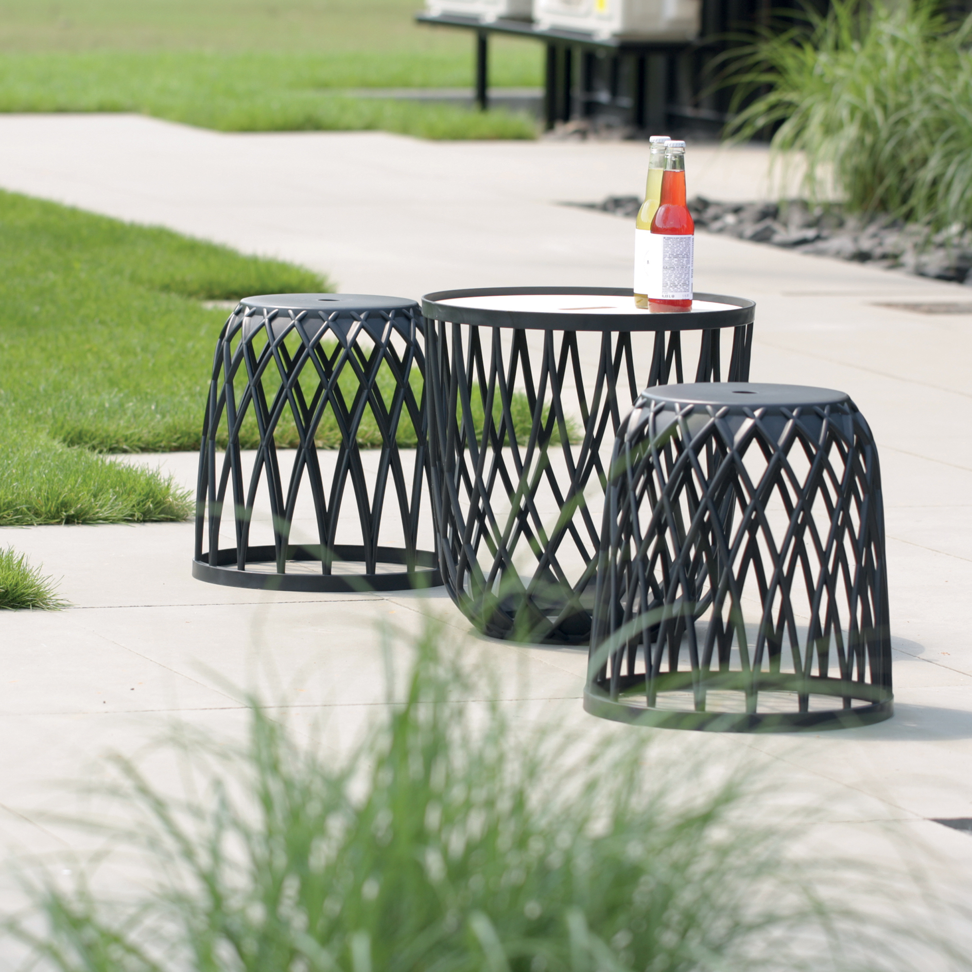 Sada 3 kulatých stolků z úložným prostorem Uniqubo PROSPERPLAST