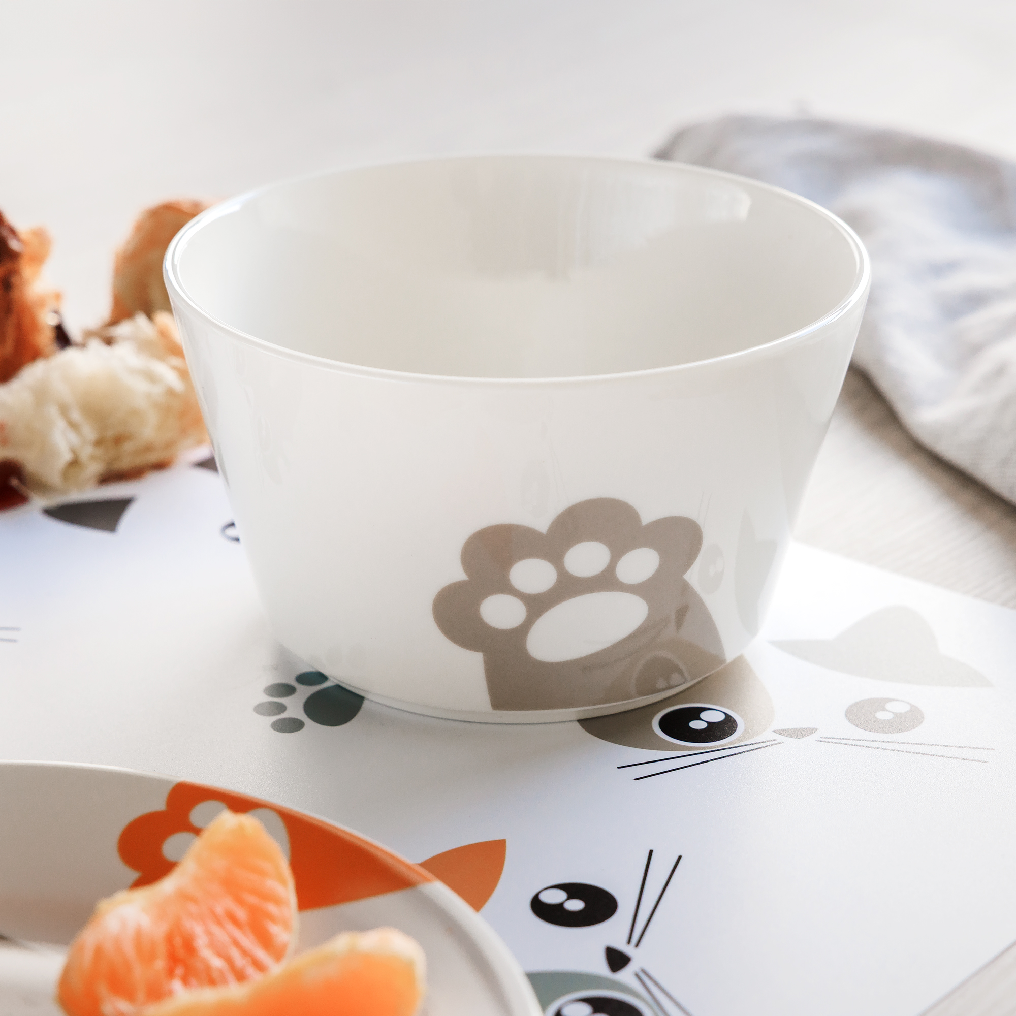 Porcelánová šalátová misa Kitty Tlapka 14 cm AMBITION