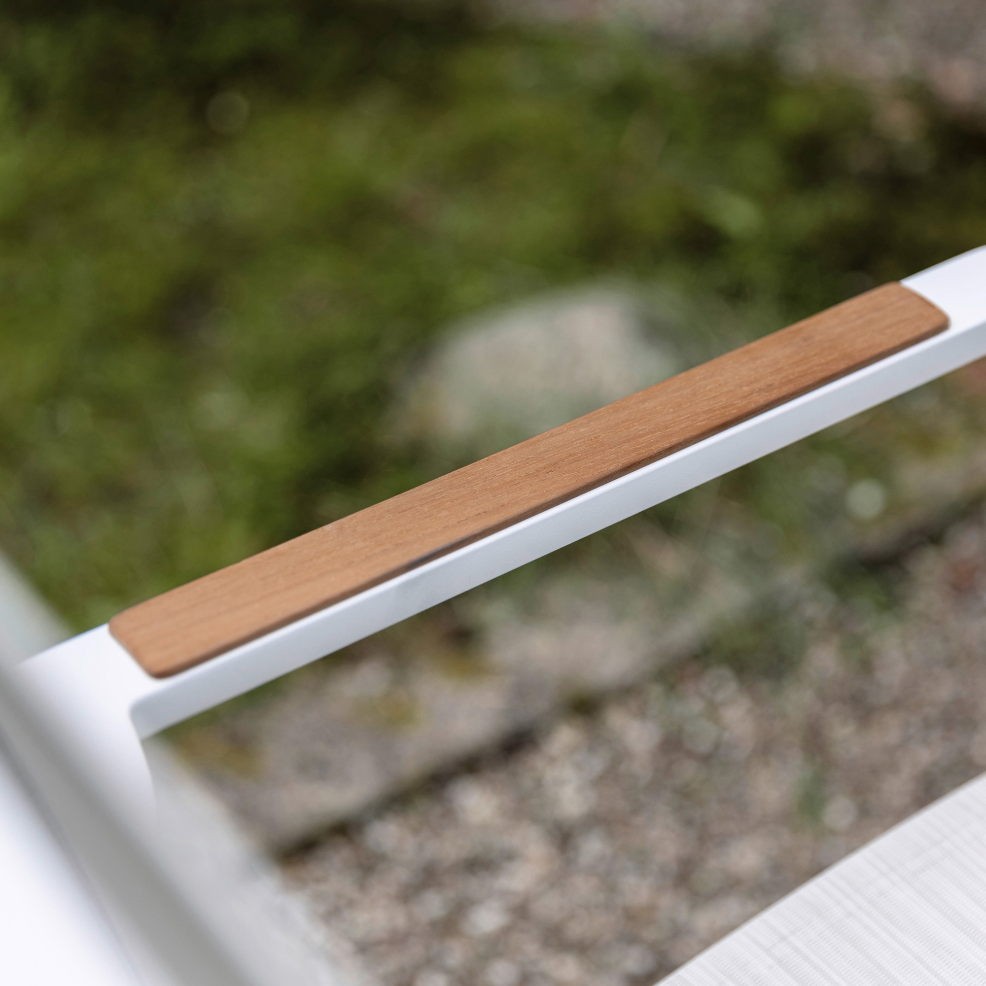 Zahradní židle s teakovými područkami Diamond White - Beige KETTLER 0103902-5800