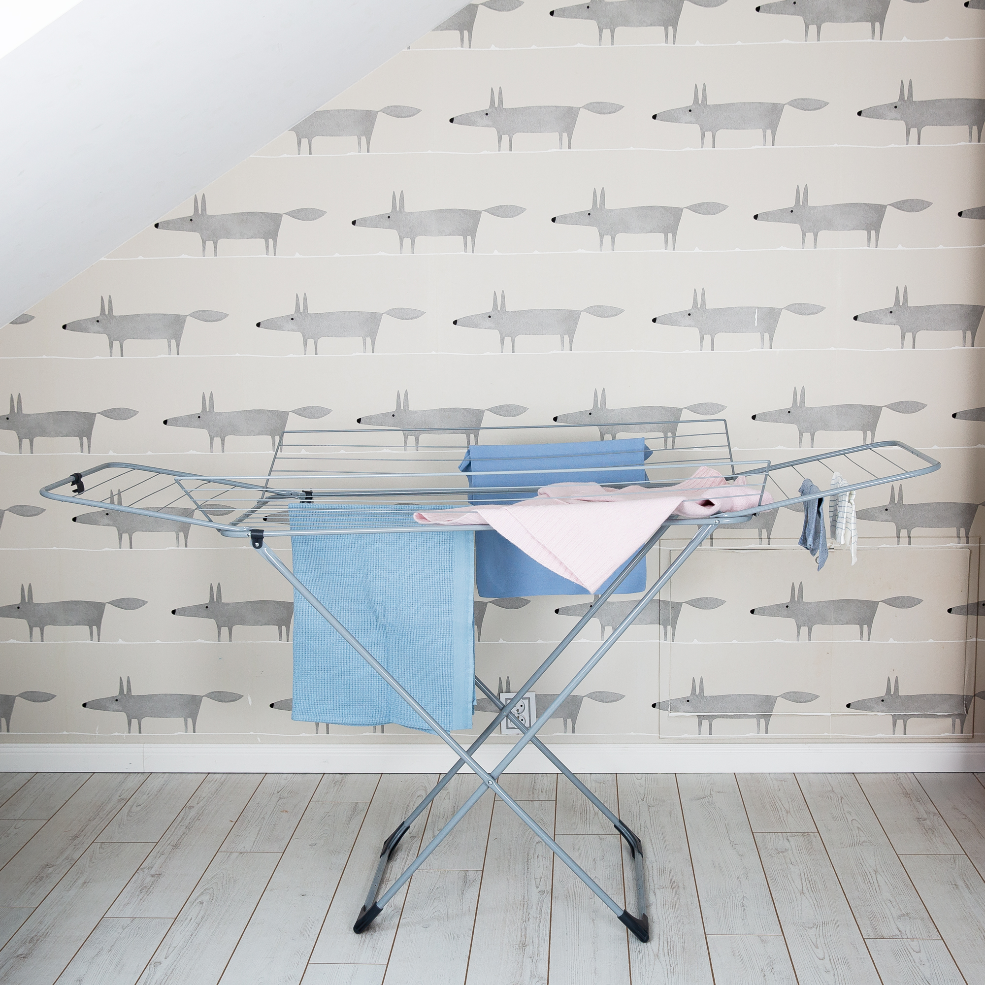 Šedý sušák na prádlo H300 183 x 99 x 96 cm VELKEA