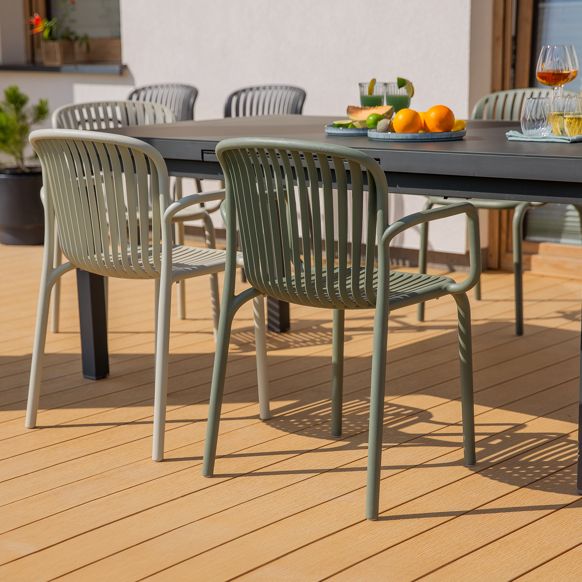 Sedia da giardino con braccioli Brene Verde FERNE