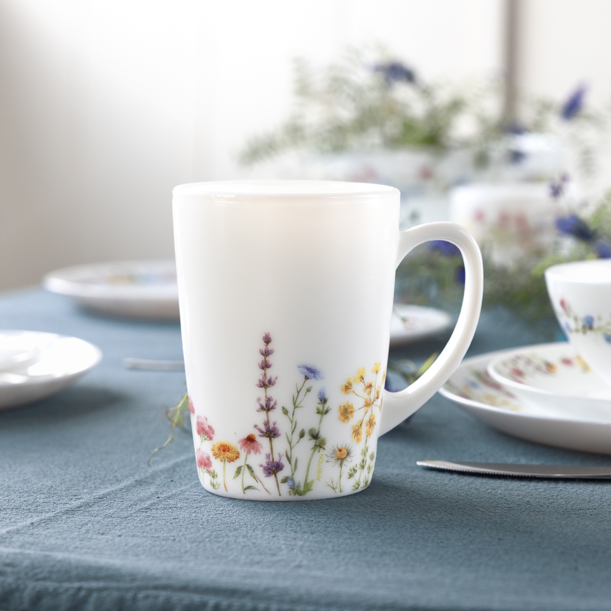 Middag- och kaffeservis för 6 personer Bloom 44-delars AMBITION