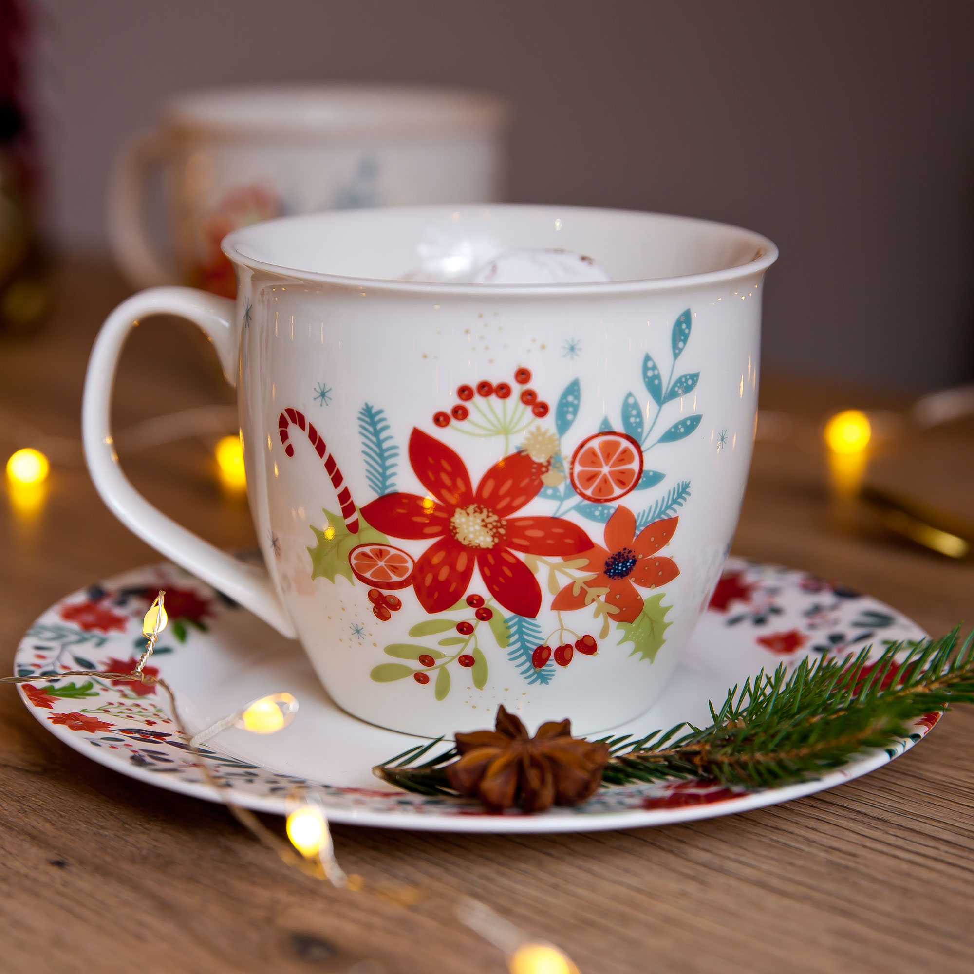Bílý porcelánový hrnek Holly 550 ml AMBITION