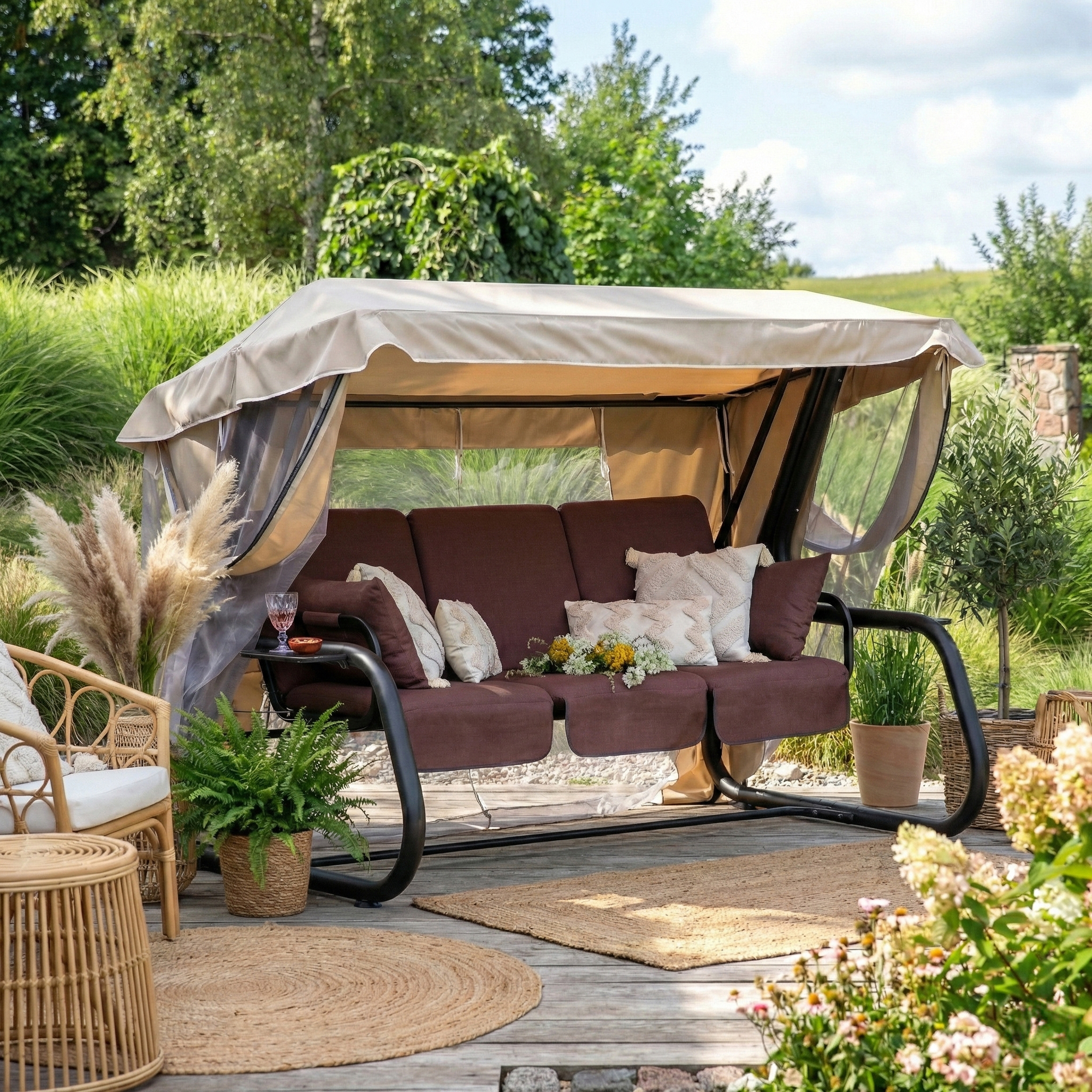 Zahradní houpačka Venezia Lux s moskytiérou, polštářky a bočními stolky H047-04PB PATIO