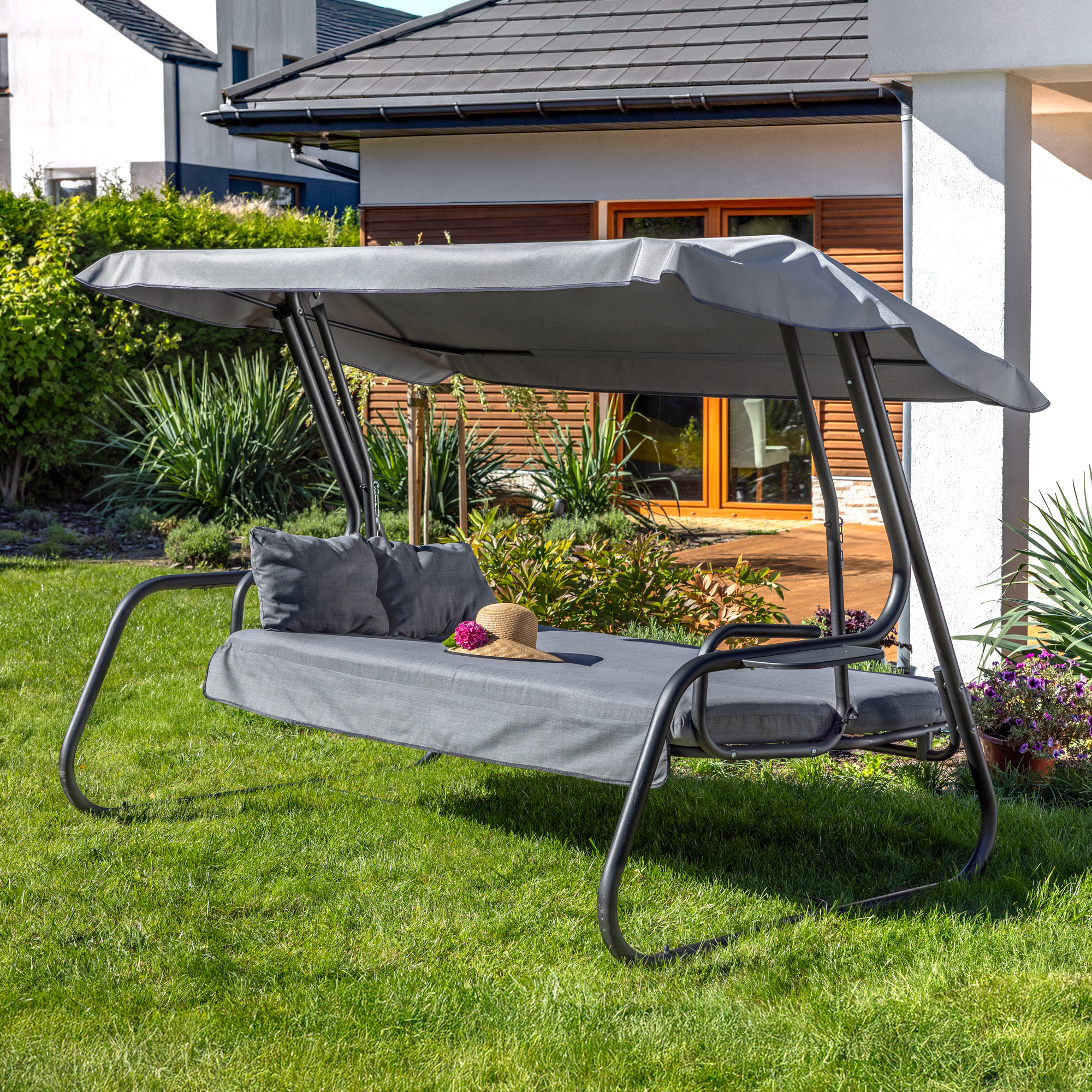 Zahradní houpačka Vita Black Edition s bočními stolky H024-07PB PATIO