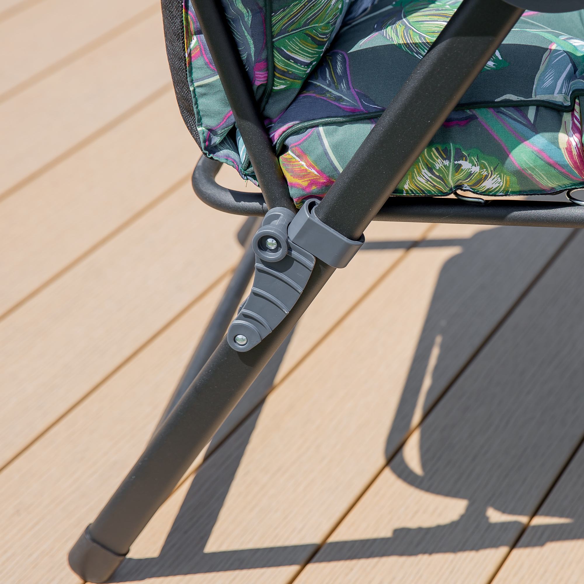 Polohovací zahradní křeslo Lena Black Edition G058-02PB PATIO