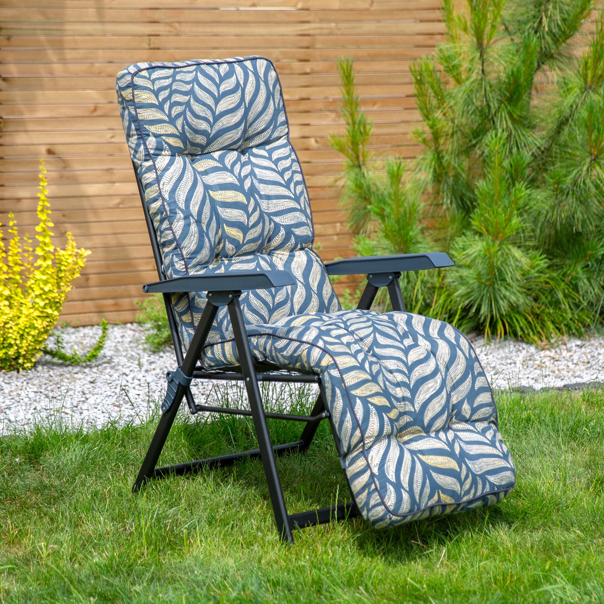 Polohovacie záhradné kreslo s podnožkou Lena Plus Black Edition G050-06PB PATIO