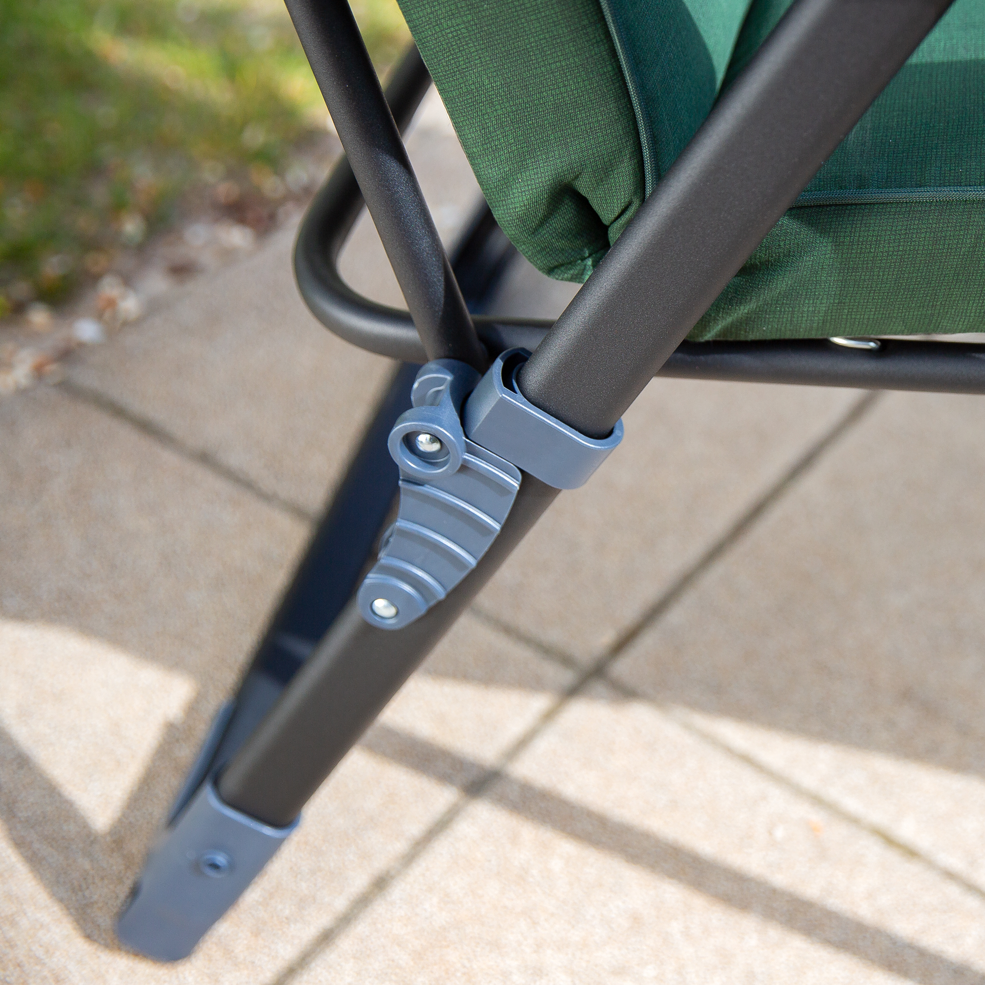 Șezlong de grădină Modena Oval Black Edition H024-32IB PATIO  