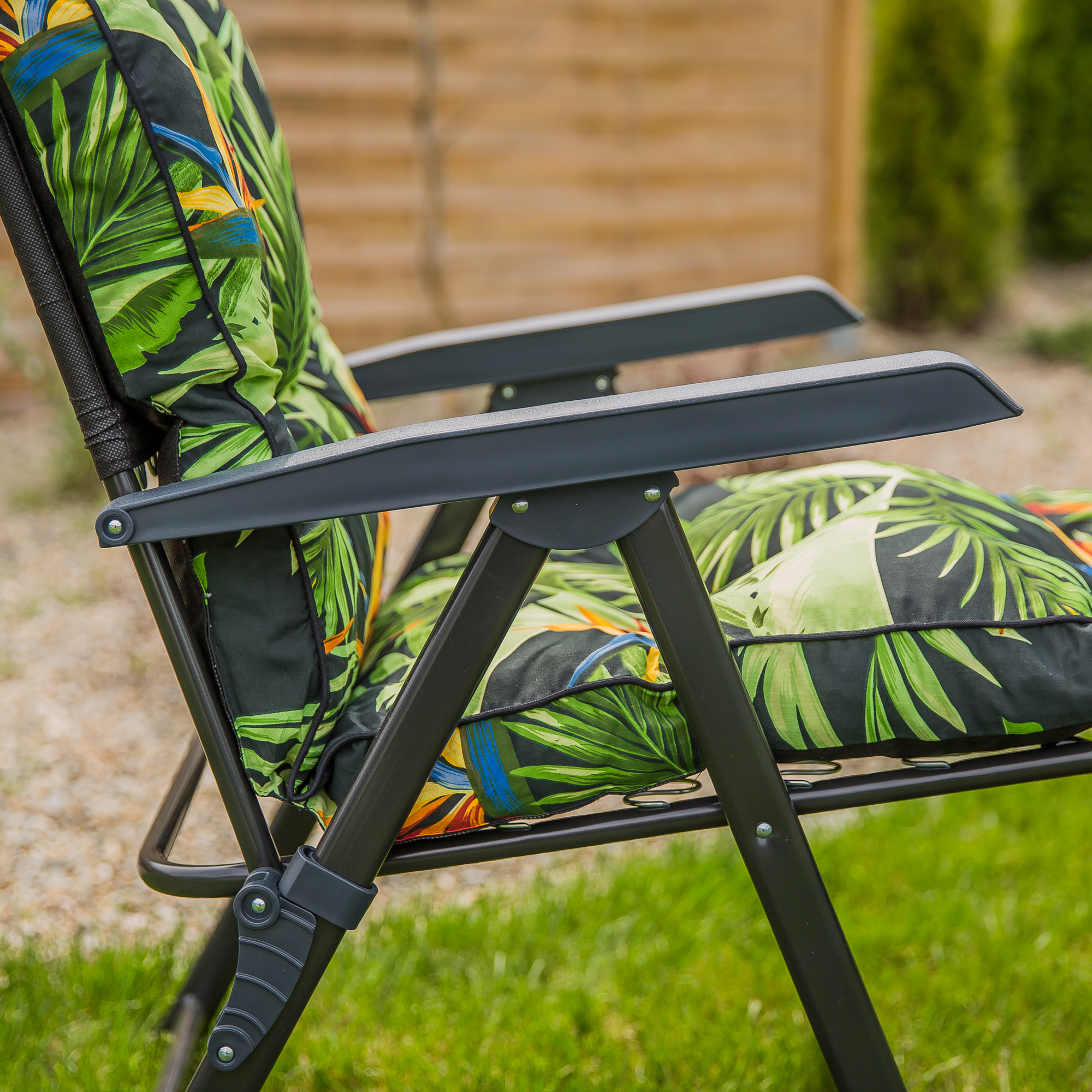 Polohovacie záhradné lehátko Lena Lounger G046-13PB PATIO
