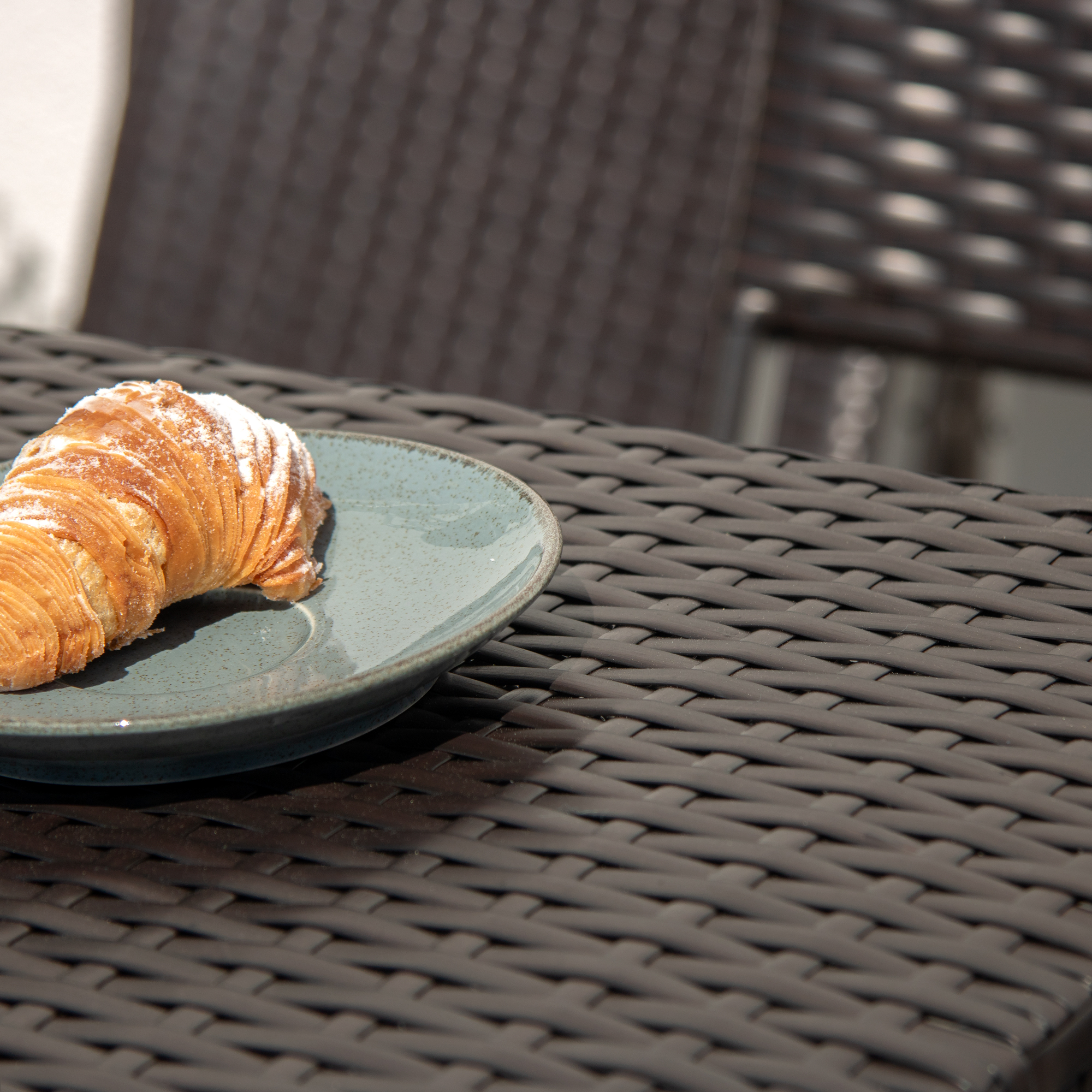Souprava hnědého nábytku z technorattanu Orlean PATIO