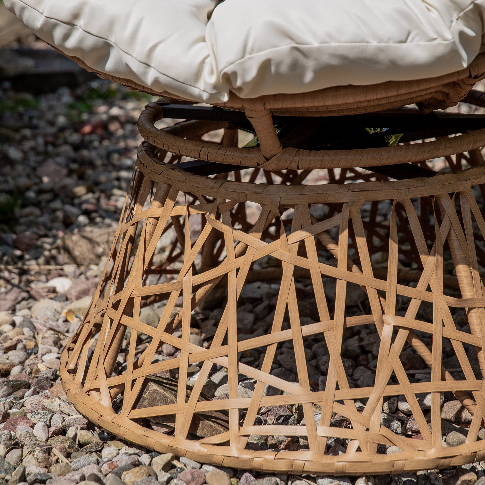 Otočné záhradné kreslo z technorattanu Charles Beige PATIO