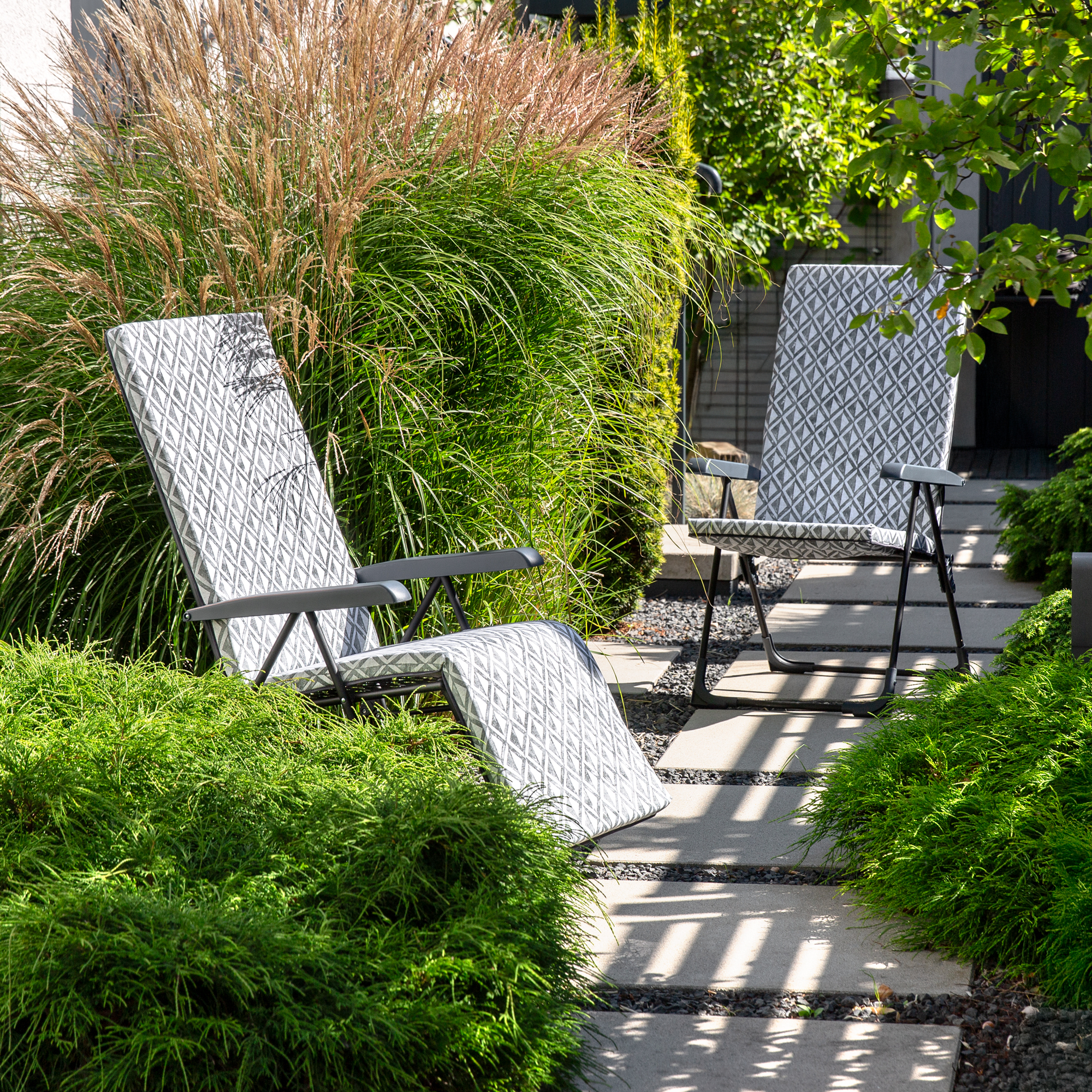 Polohovacie záhradné kreslo Barletta Black Edition H039-06PB PATIO