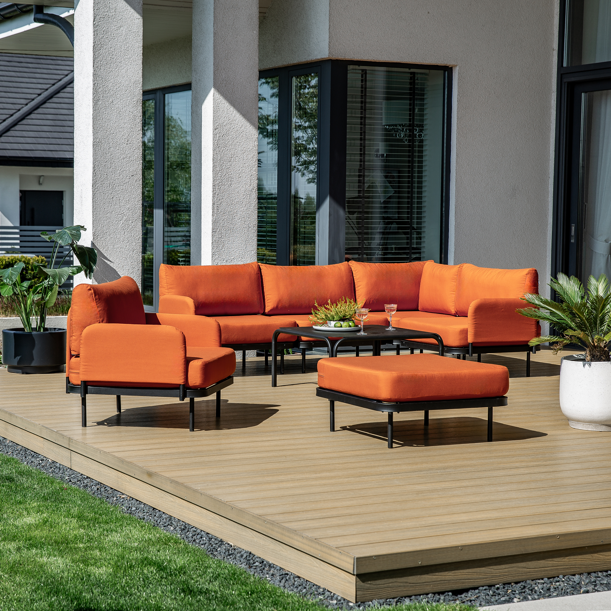 Souprava oranžového zahradního nábytku pro 6 osob Piryt D042-33DW PATIO