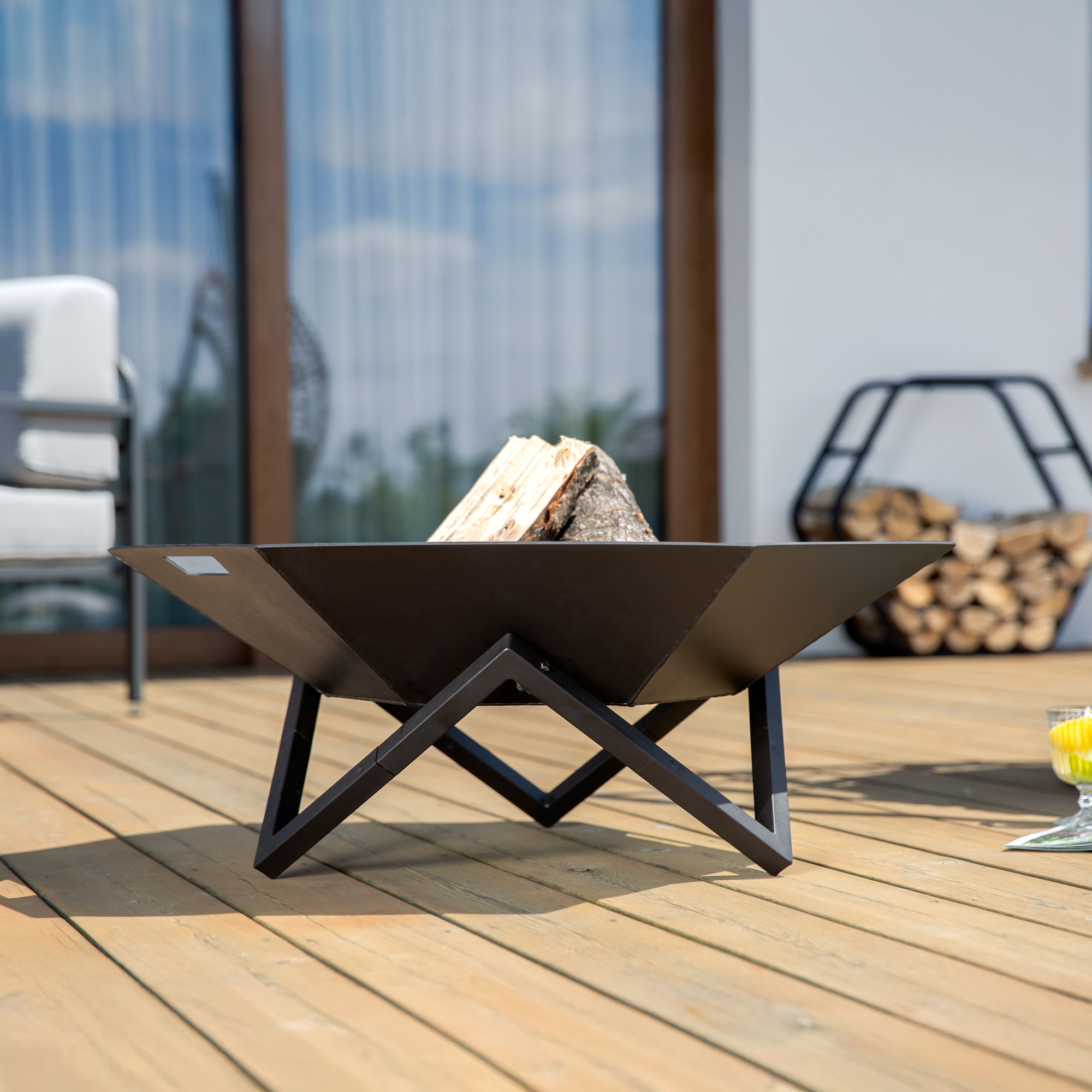 Černé ocelové zahradní ohniště A 650 PATIO