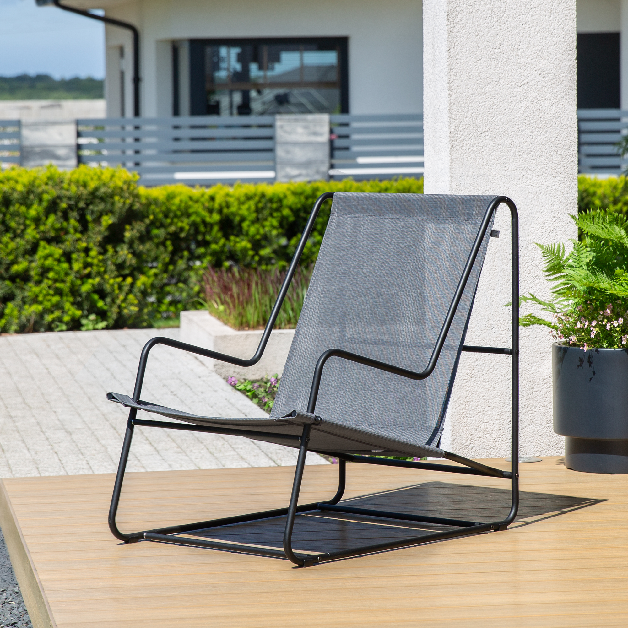 Záhradné kreslo so šedou poduškou Topaz D060-16EW PATIO