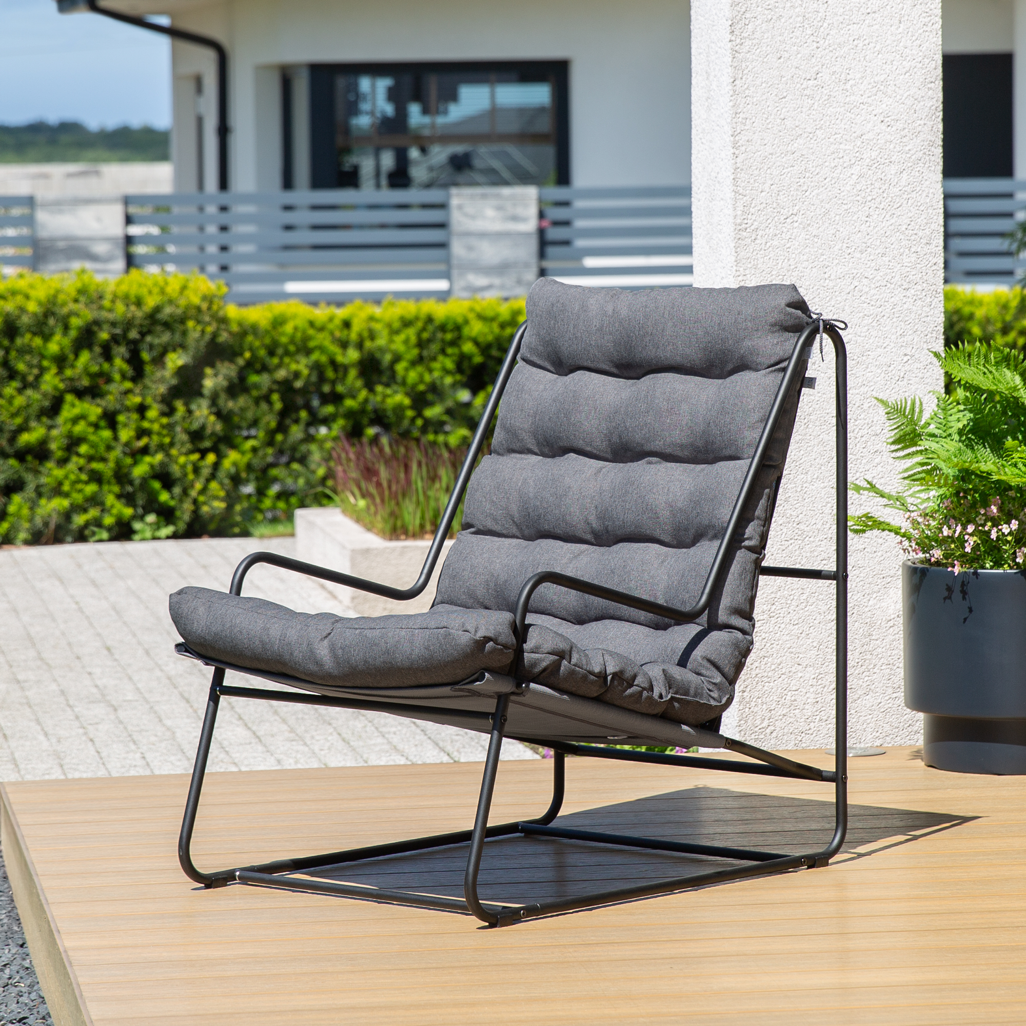 Záhradné kreslo so šedou poduškou Topaz D060-16EW PATIO