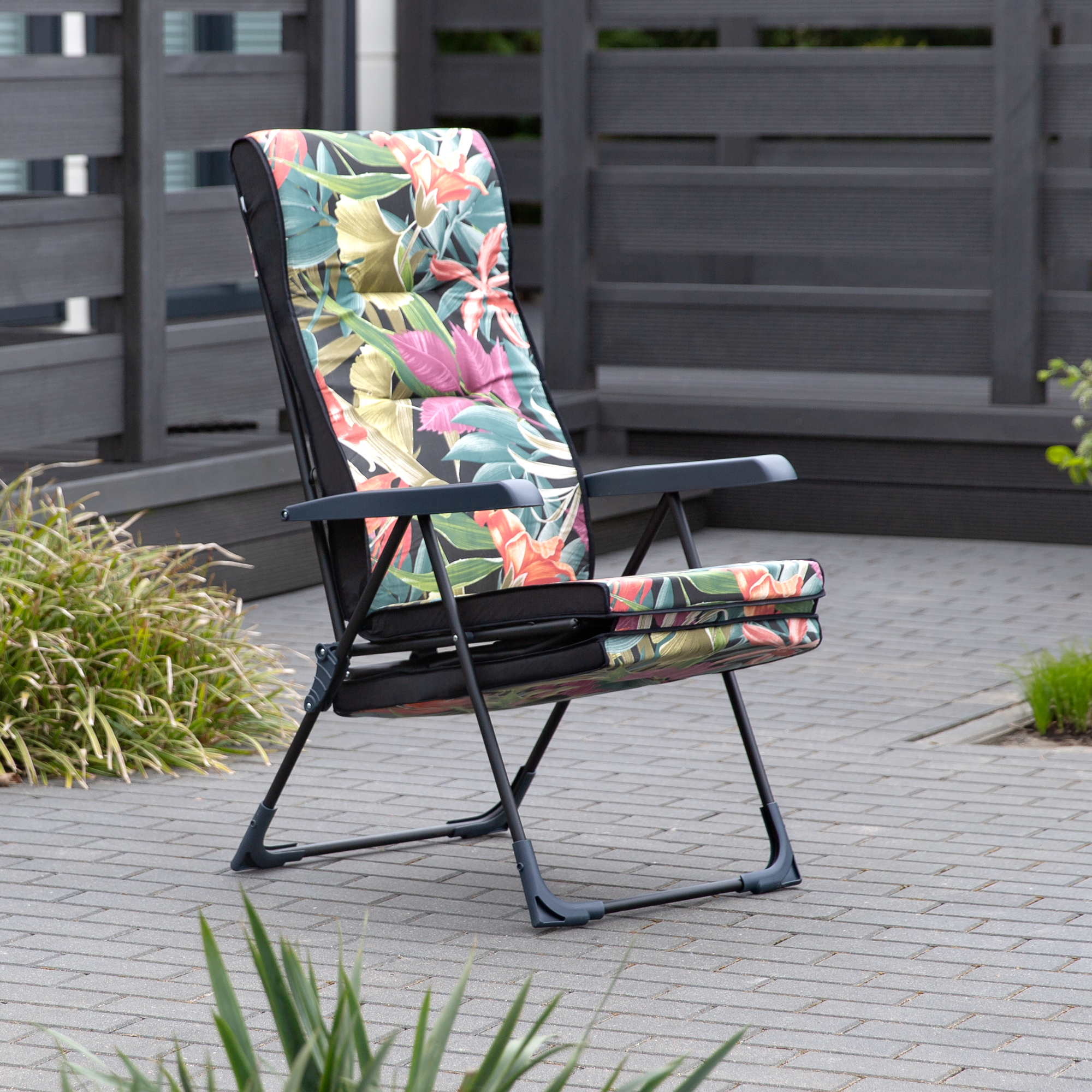 Polohovací zahradní lehátko/křeslo Santander 2v1 Black Edition L150-23IB PATIO