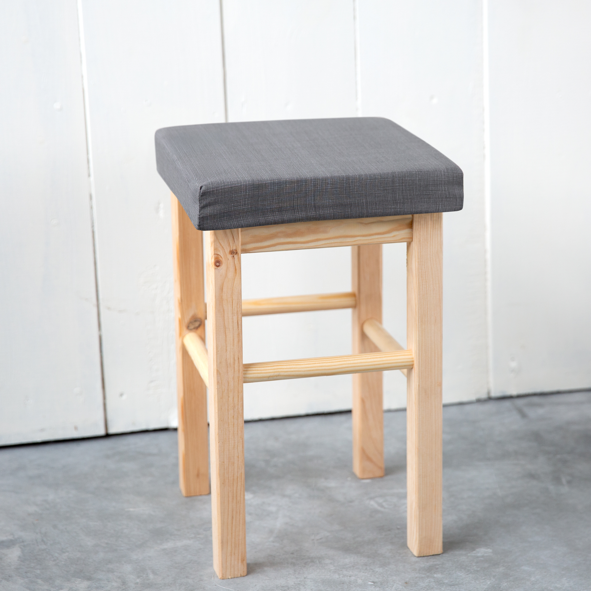 Štvorcový návlek s výplňou na taburet 30 x 30 cm H024-07PB PATIO