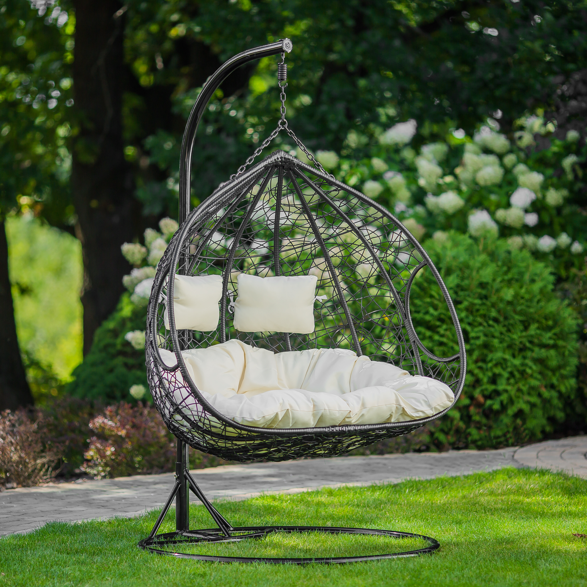 Zahradní houpací závěsné křeslo z technorattanu pro 2 osoby Robert Black PATIO