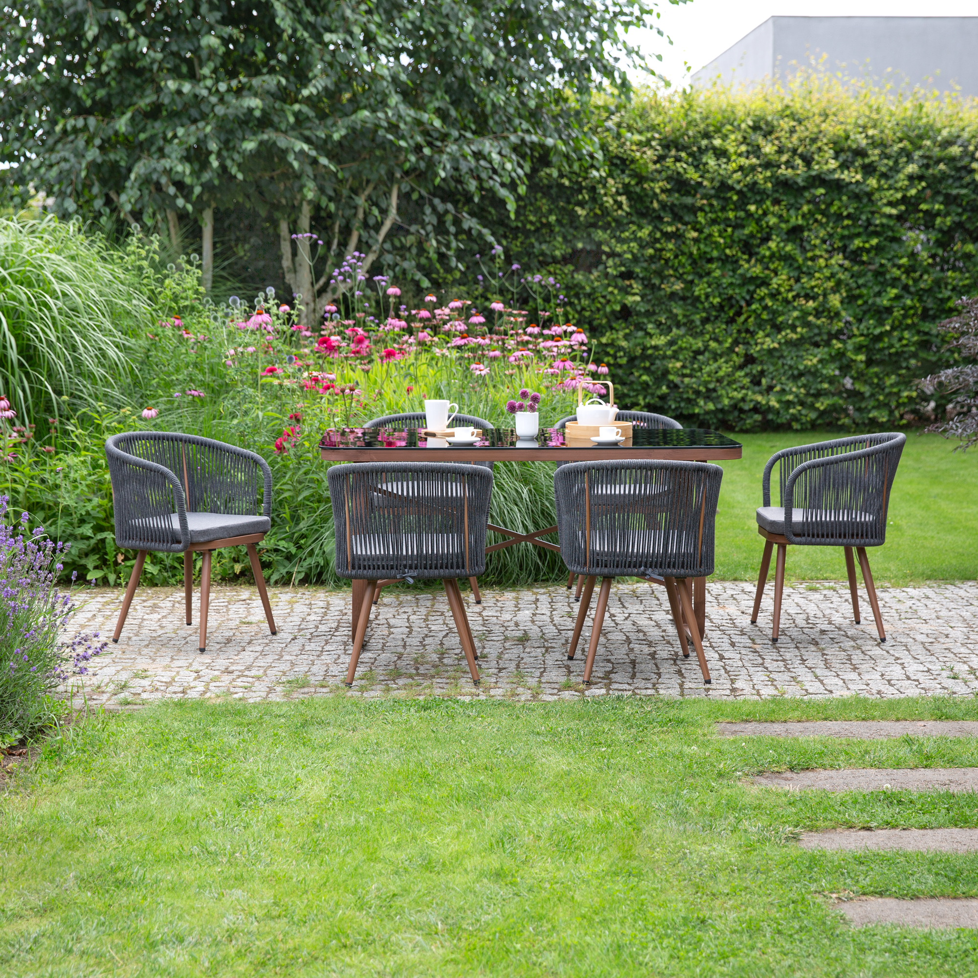 Souprava hnědo-černého zahradního nábytku Bernadette PATIO