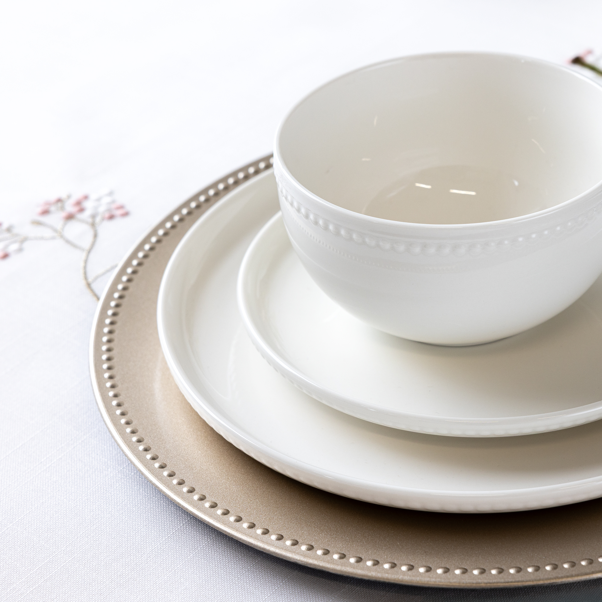 Porcelánová salátová mísa Perline 14 cm AMBITION