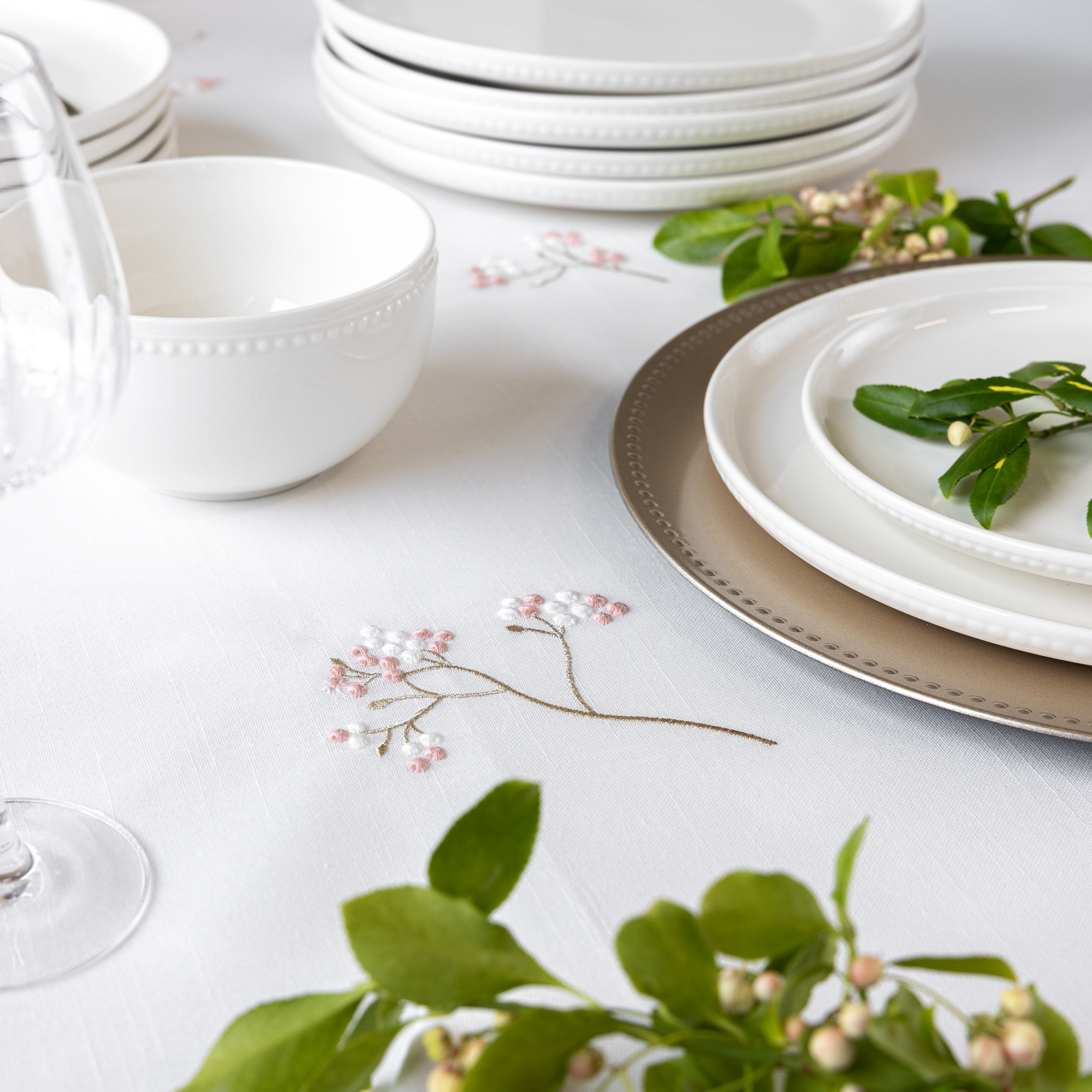 Porcelánová salátová mísa Perline 14 cm AMBITION