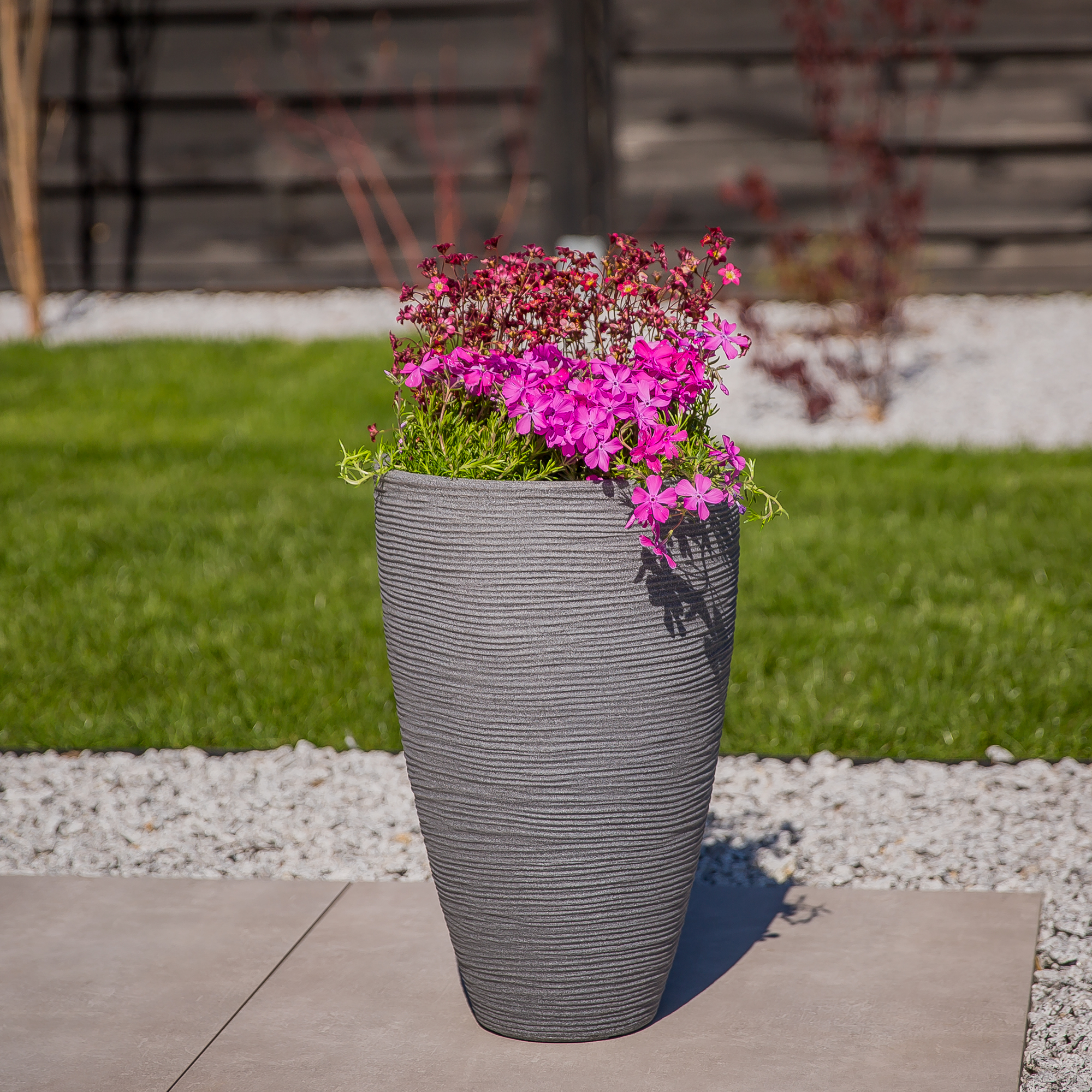 Vaso tondo scanalato 40 x 60 cm grigio PATIO