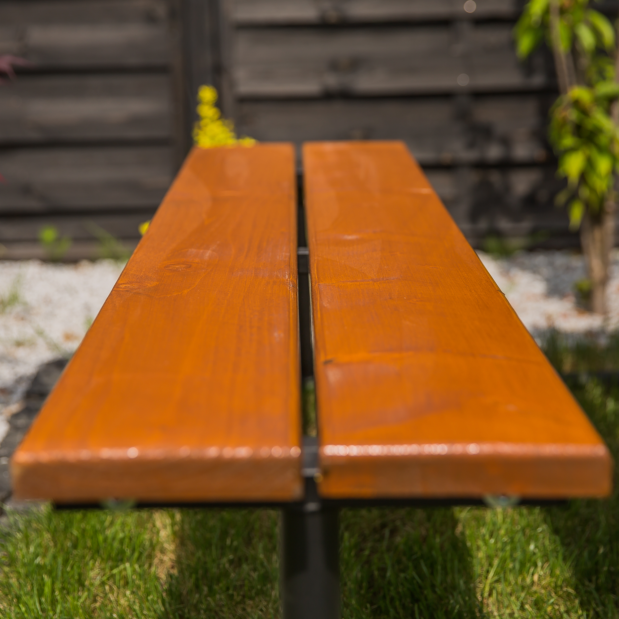 Piknikový dřevěný stůl s lavičkami 172 x 150 x 73 cm PATIO