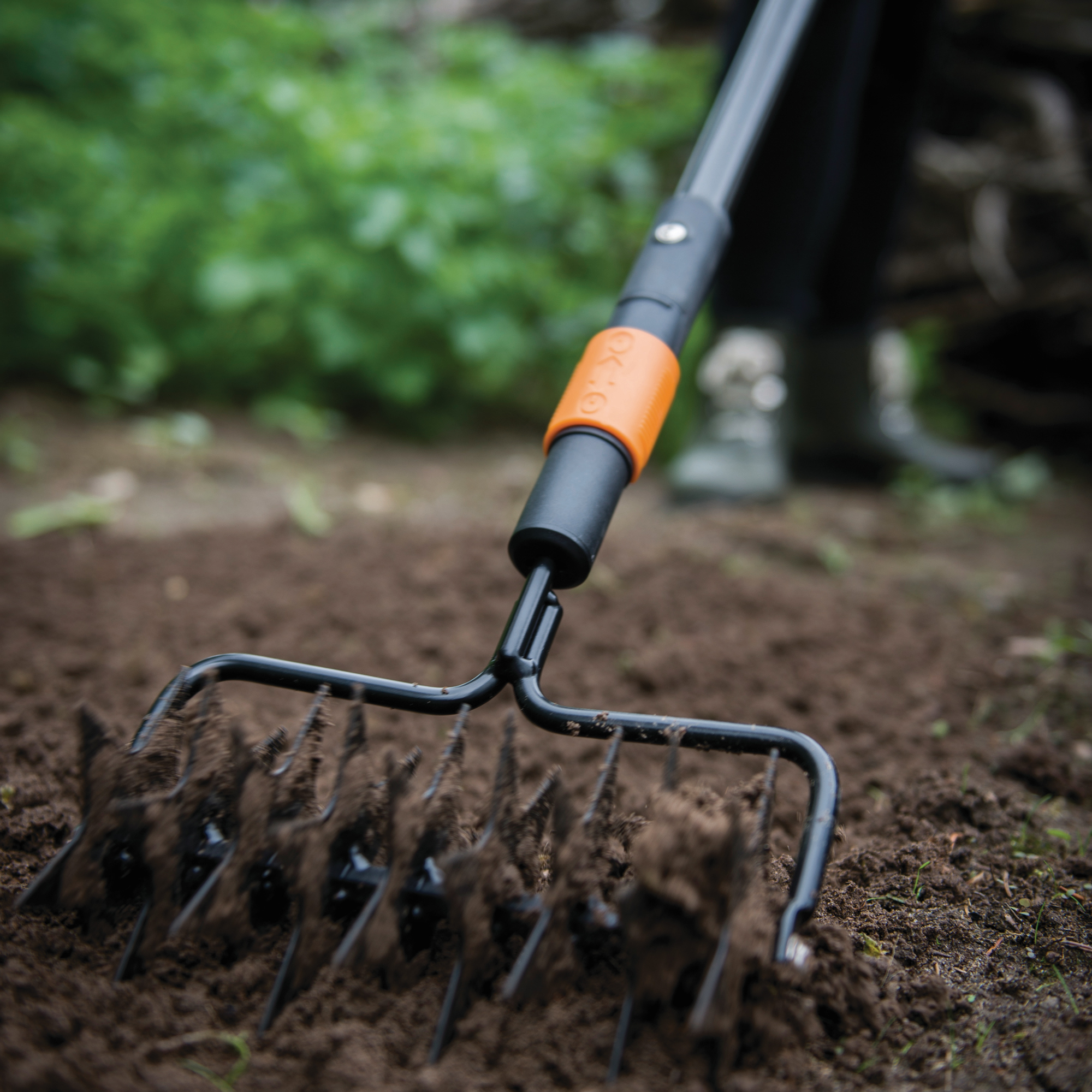 Aerator obrotowy QuikFit™ 20,5 cm FISKARS