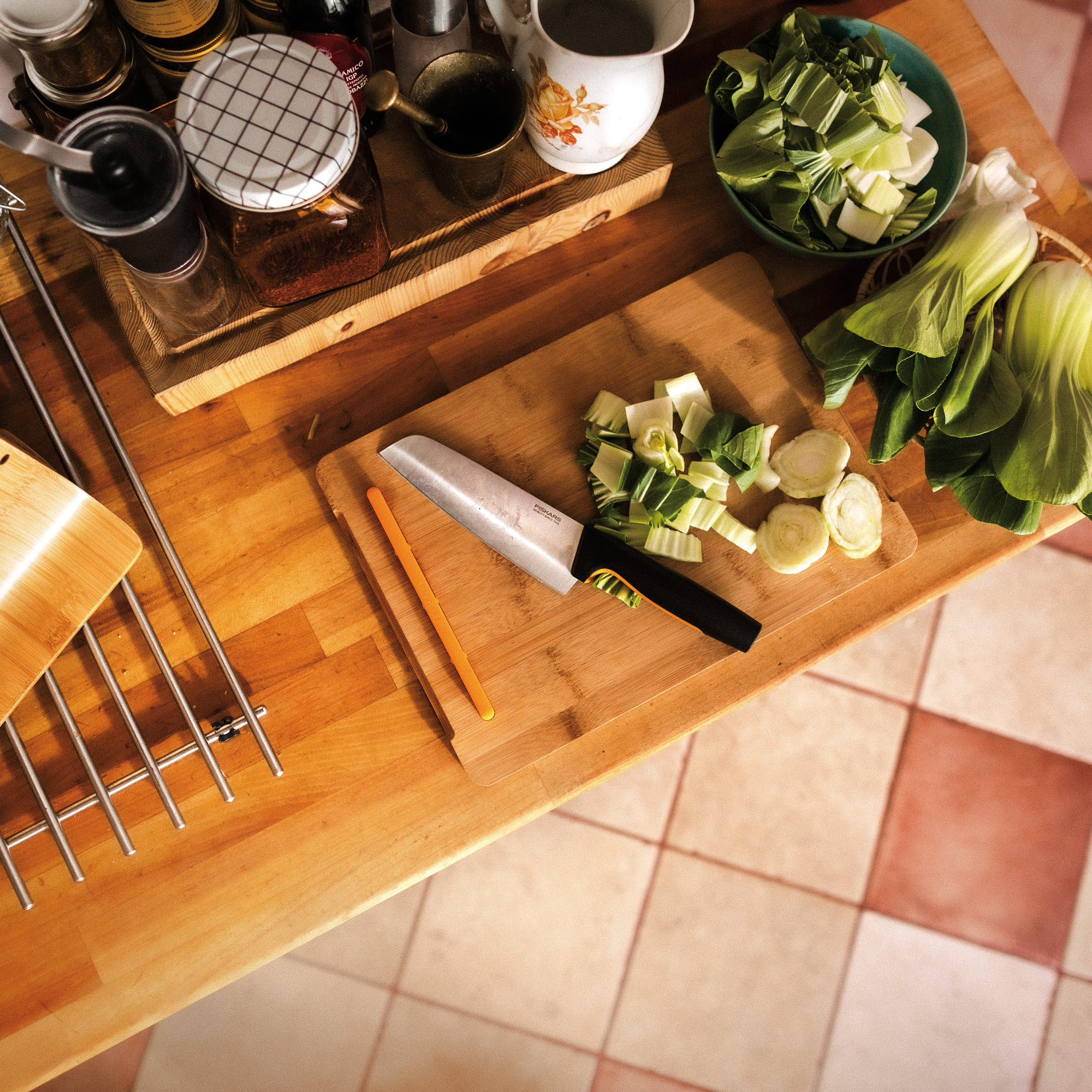 Nůž Santoku Functional Form 16 cm FISKARS