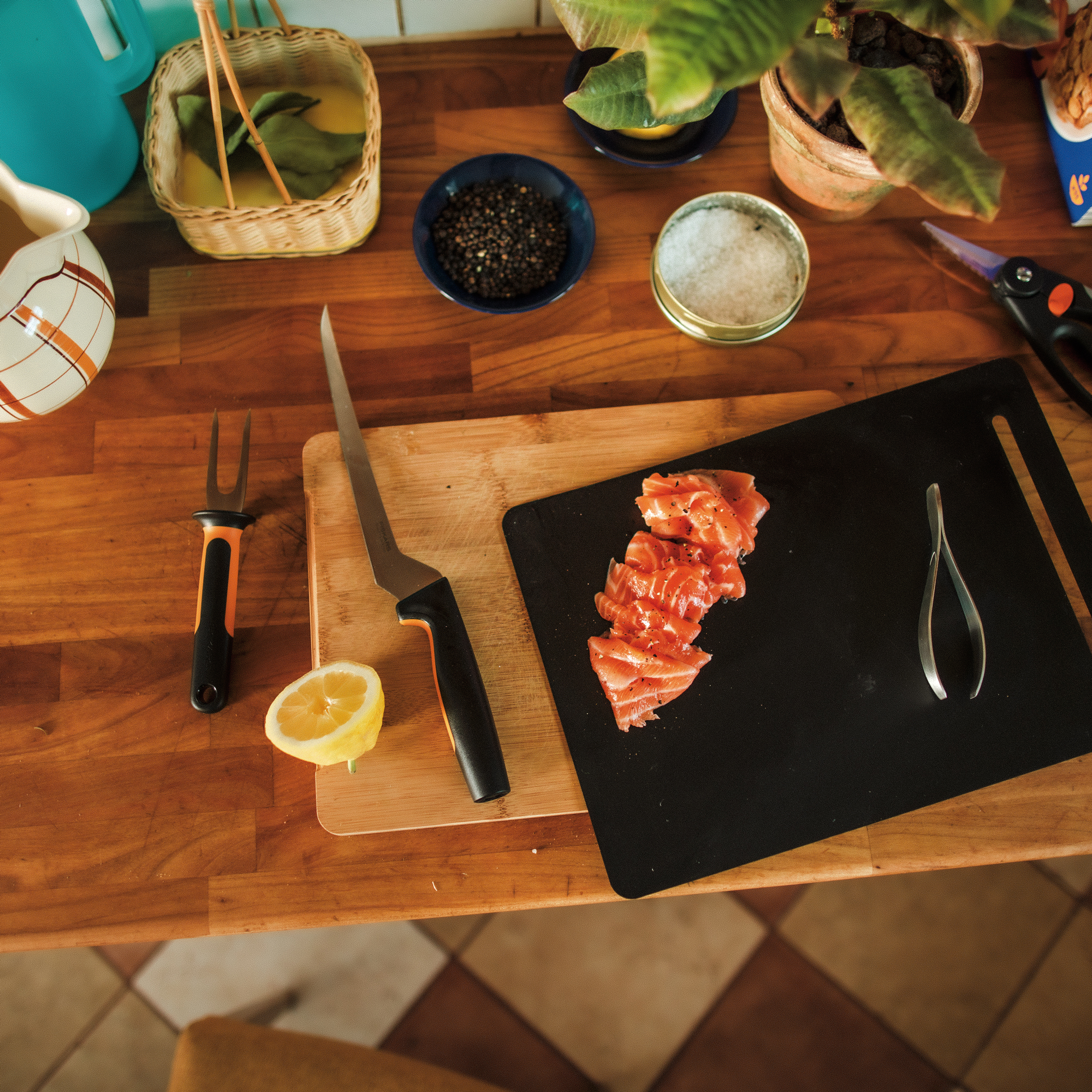 Nůž na filetování Functional Form 22 cm FISKARS