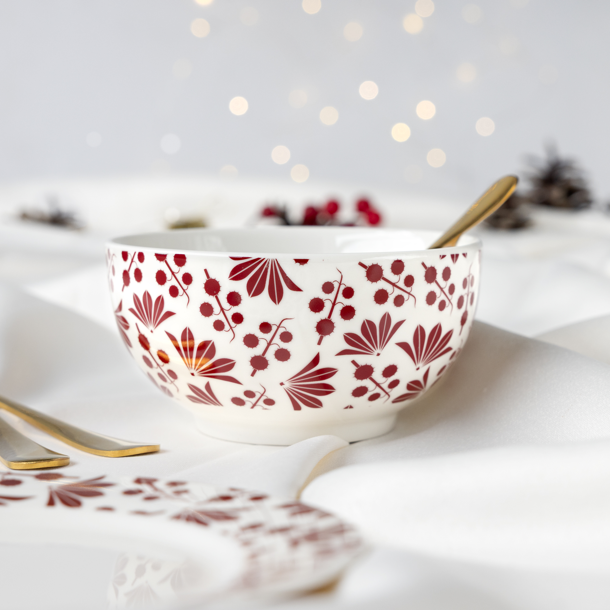 Porcelánová salátová miska Rubi 14 cm AMBITION