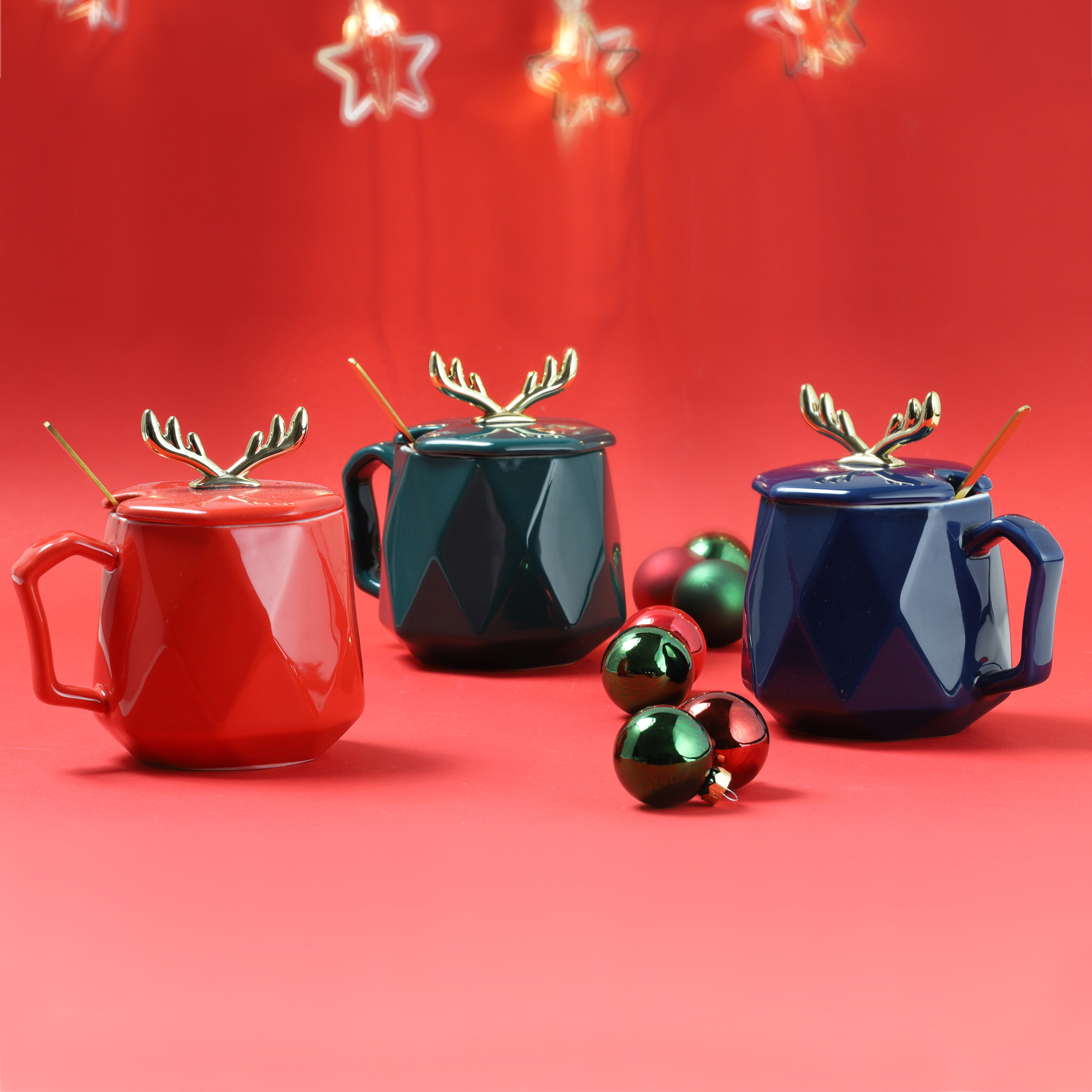 Kubek z pokrywką i łyżeczką Glam Green 350 ml AMBITION