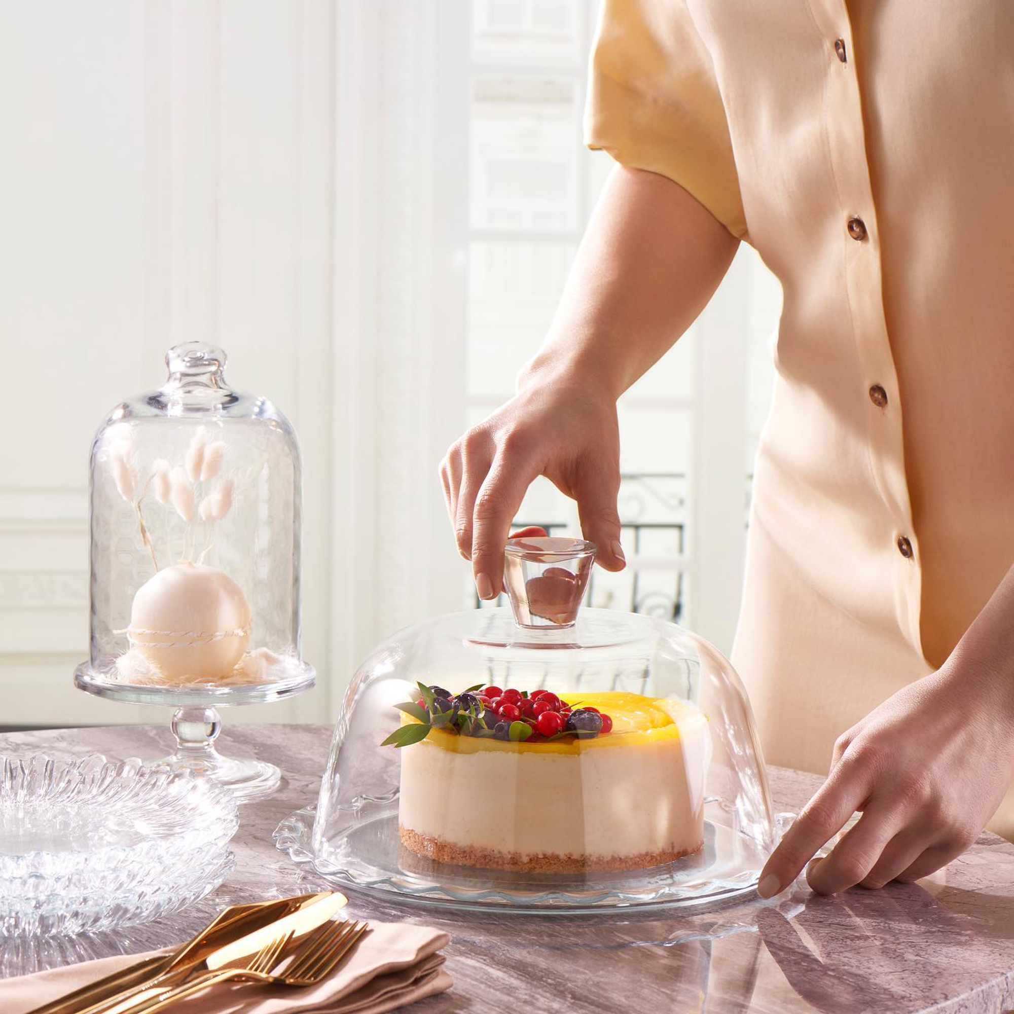 Piatto da portata con campana Patisserie 24 cm PASABAHCE