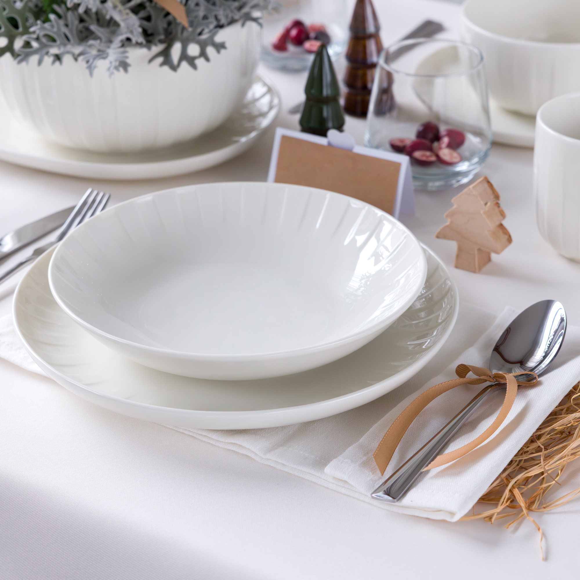 Plato hondo Ligne blanco 21 cm AMBITION